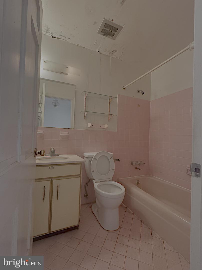 626 G ST SW, WASHINGTON, District Of Columbia 20024, 5 Bedrooms Bedrooms, 15 Rooms Rooms,3 BathroomsBathrooms,Residential,For sale,626 G ST SW,DCDC2243992 MLS # DCDC2243992 626 G ST SW, WASHINGTON, District Of Columbia 20024, 5 Bedrooms Bedrooms, 15 Rooms Rooms,3 BathroomsBathrooms,Residential,For sale,626 G ST SW,DCDC2243992 MLS # DCDC2243992