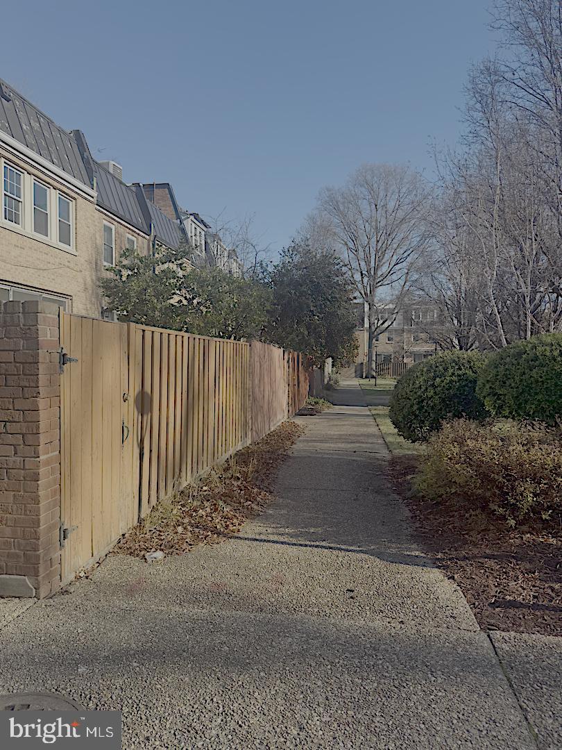 626 G ST SW, WASHINGTON, District Of Columbia 20024, 5 Bedrooms Bedrooms, 15 Rooms Rooms,3 BathroomsBathrooms,Residential,For sale,626 G ST SW,DCDC2243992 MLS # DCDC2243992 626 G ST SW, WASHINGTON, District Of Columbia 20024, 5 Bedrooms Bedrooms, 15 Rooms Rooms,3 BathroomsBathrooms,Residential,For sale,626 G ST SW,DCDC2243992 MLS # DCDC2243992