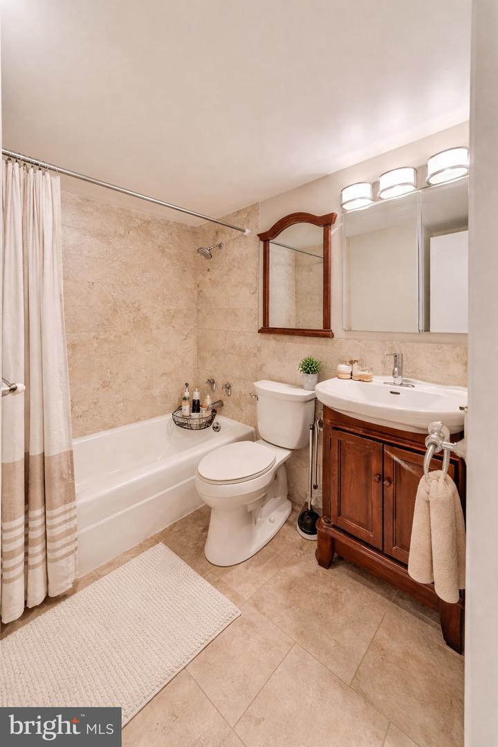 1435 4TH ST SW #B609, WASHINGTON, District Of Columbia 20024, 1 Bedroom Bedrooms, 2 Rooms Rooms,1 BathroomBathrooms,Residential,For sale,1435 4TH ST SW #B609,DCDC2244014 MLS # DCDC2244014