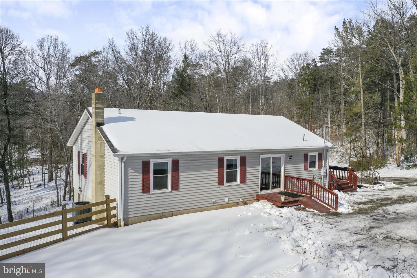 444 CASTLETON FORD RD, CASTLETON, Virginia 22716, 3 Bedrooms Bedrooms, ,3 BathroomsBathrooms,Residential,For sale,444 CASTLETON FORD RD,VACU2012570 MLS # VACU2012570