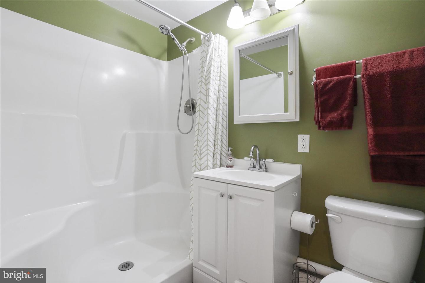 444 CASTLETON FORD RD, CASTLETON, Virginia 22716, 3 Bedrooms Bedrooms, ,3 BathroomsBathrooms,Residential,For sale,444 CASTLETON FORD RD,VACU2012570 MLS # VACU2012570