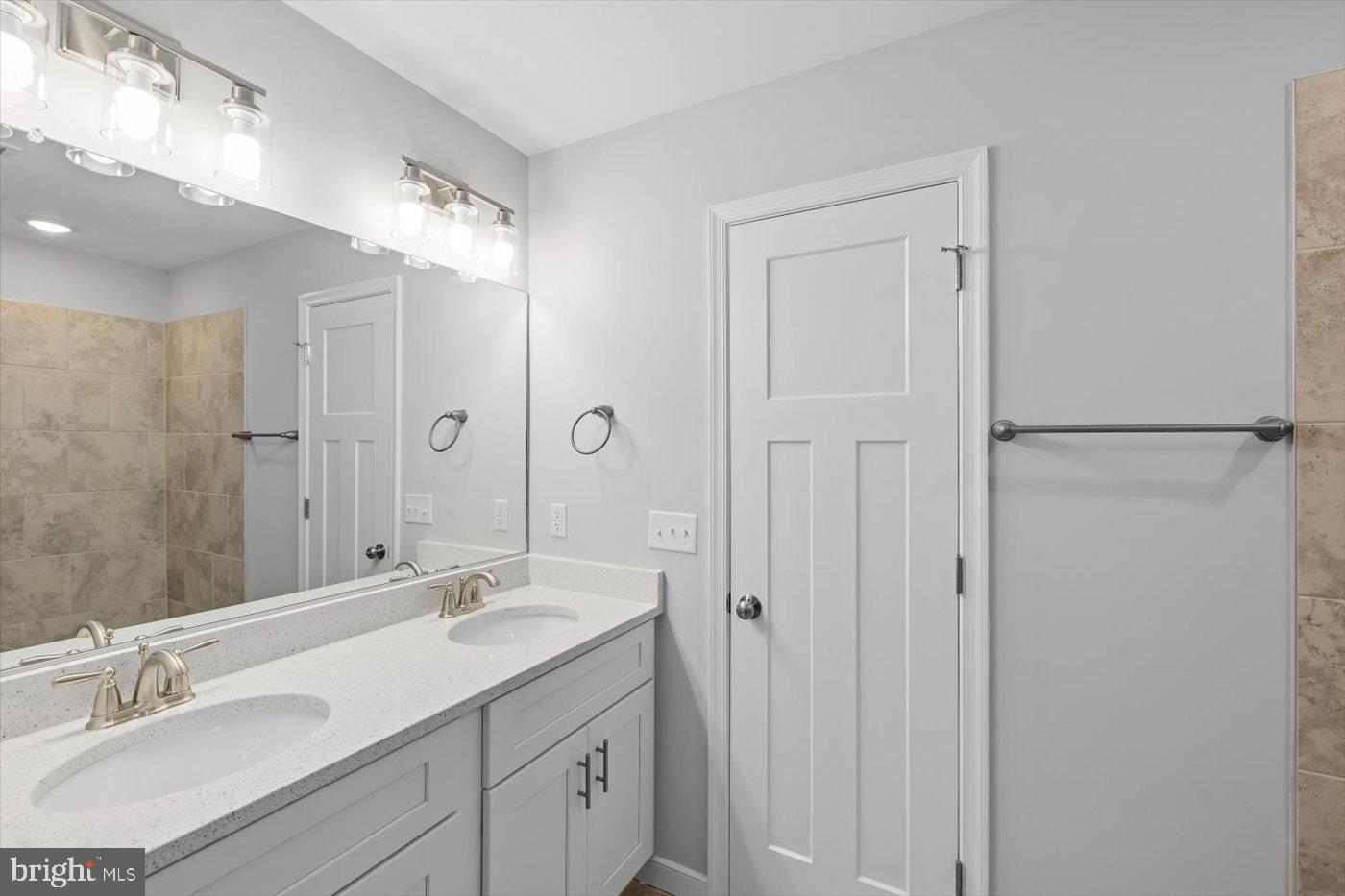 327 YORKTOWN BLVD, LOCUST GROVE, Virginia 22508, 5 Bedrooms Bedrooms, ,2 BathroomsBathrooms,Residential,For sale,327 YORKTOWN BLVD,VAOR2013222 MLS # VAOR2013222