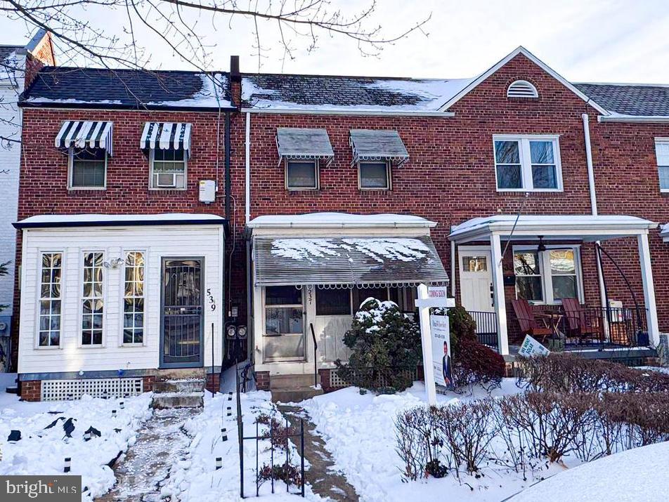 537 25TH PL NE, WASHINGTON, District Of Columbia 20002, 3 Bedrooms Bedrooms, ,1 BathroomBathrooms,Residential,For sale,537 25TH PL NE,DCDC2244052 MLS # DCDC2244052