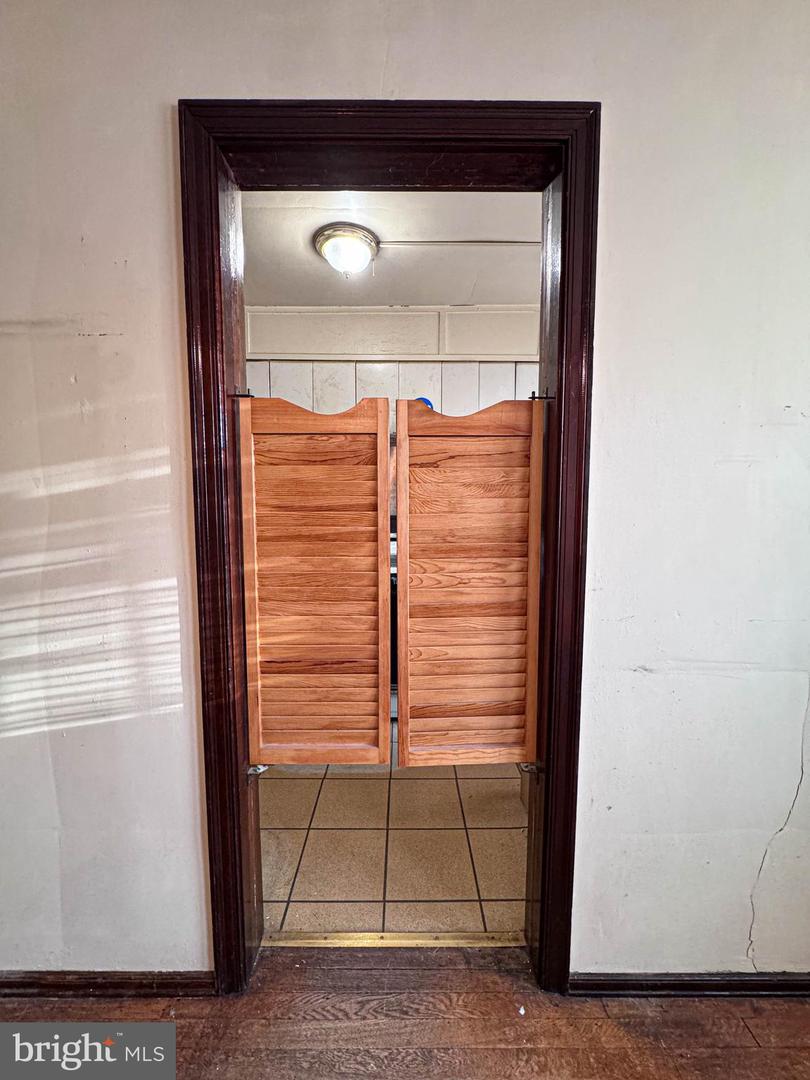 537 25TH PL NE, WASHINGTON, District Of Columbia 20002, 3 Bedrooms Bedrooms, ,1 BathroomBathrooms,Residential,For sale,537 25TH PL NE,DCDC2244052 MLS # DCDC2244052