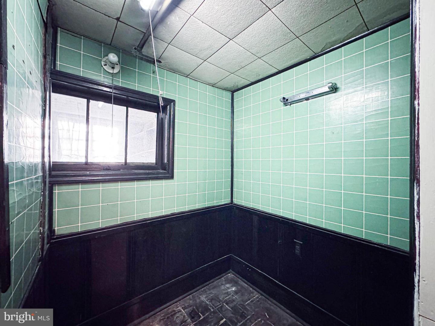 537 25TH PL NE, WASHINGTON, District Of Columbia 20002, 3 Bedrooms Bedrooms, ,1 BathroomBathrooms,Residential,For sale,537 25TH PL NE,DCDC2244052 MLS # DCDC2244052