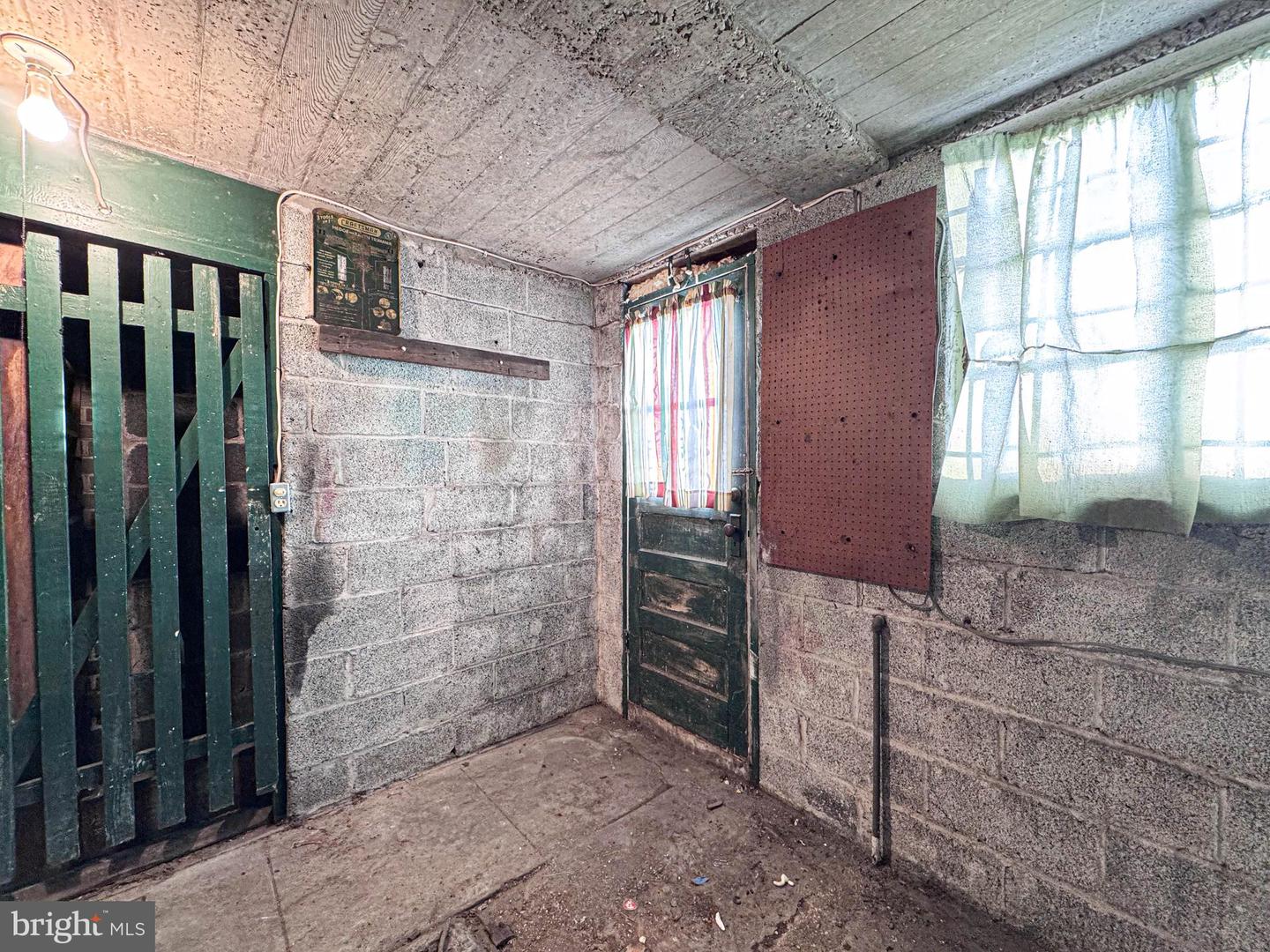 537 25TH PL NE, WASHINGTON, District Of Columbia 20002, 3 Bedrooms Bedrooms, ,1 BathroomBathrooms,Residential,For sale,537 25TH PL NE,DCDC2244052 MLS # DCDC2244052