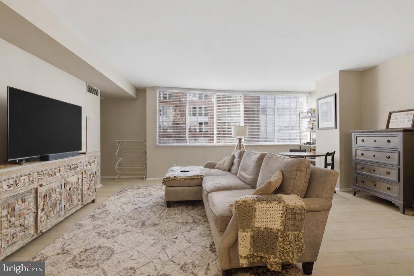 1245 13TH ST NW #412, WASHINGTON, District Of Columbia 20005, 1 Bedroom Bedrooms, ,1 BathroomBathrooms,Residential,For sale,1245 13TH ST NW #412,DCDC2244054 MLS # DCDC2244054 1245 13TH ST NW #412, WASHINGTON, District Of Columbia 20005, 1 Bedroom Bedrooms, ,1 BathroomBathrooms,Residential,For sale,1245 13TH ST NW #412,DCDC2244054 MLS # DCDC2244054