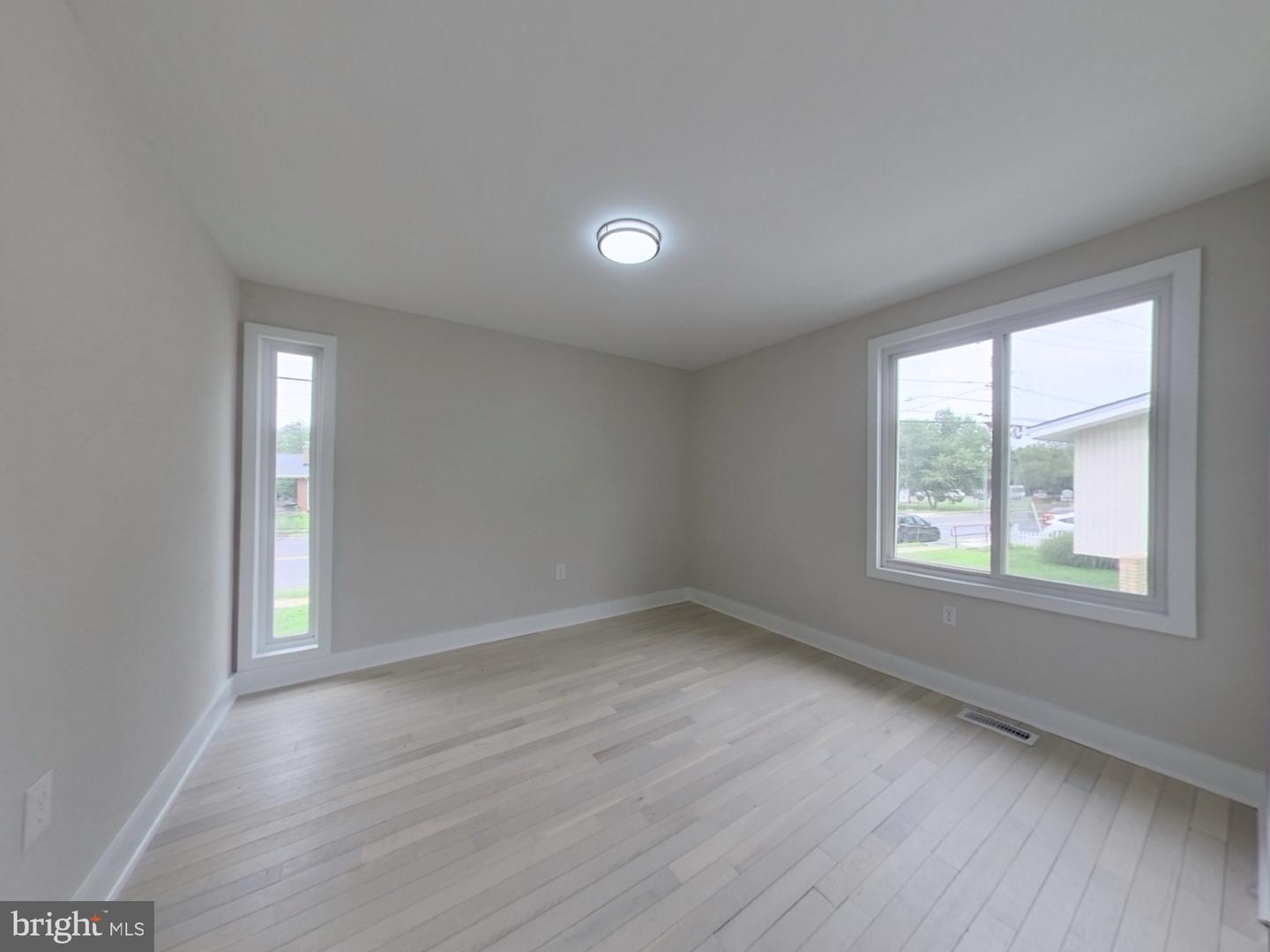 7803 FORDSON RD, ALEXANDRIA, Virginia 22306, 4 Bedrooms Bedrooms, ,2 BathroomsBathrooms,Residential,For sale,7803 FORDSON RD,VAFX2288384 MLS # VAFX2288384