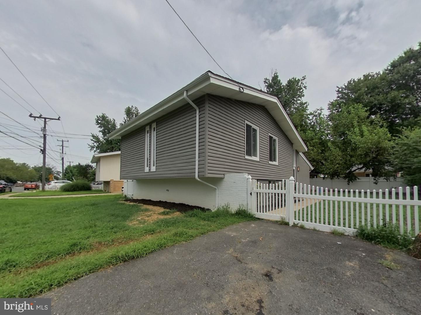 7803 FORDSON RD, ALEXANDRIA, Virginia 22306, 4 Bedrooms Bedrooms, ,2 BathroomsBathrooms,Residential,For sale,7803 FORDSON RD,VAFX2288384 MLS # VAFX2288384