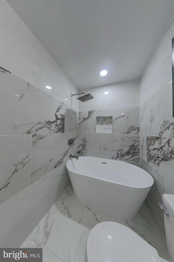 7803 FORDSON RD, ALEXANDRIA, Virginia 22306, 4 Bedrooms Bedrooms, ,2 BathroomsBathrooms,Residential,For sale,7803 FORDSON RD,VAFX2288384 MLS # VAFX2288384