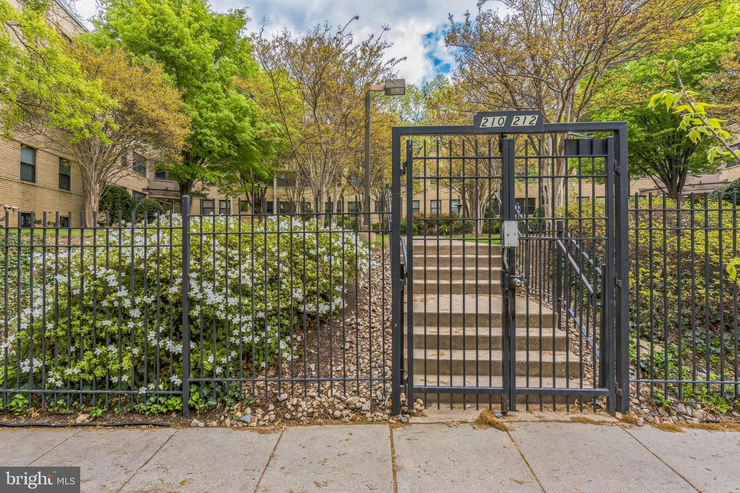 212 OAKWOOD ST SE #218, WASHINGTON, District Of Columbia 20032, 1 Bedroom Bedrooms, ,1 BathroomBathrooms,Residential,For sale,212 OAKWOOD ST SE #218,DCDC2244106 MLS # DCDC2244106