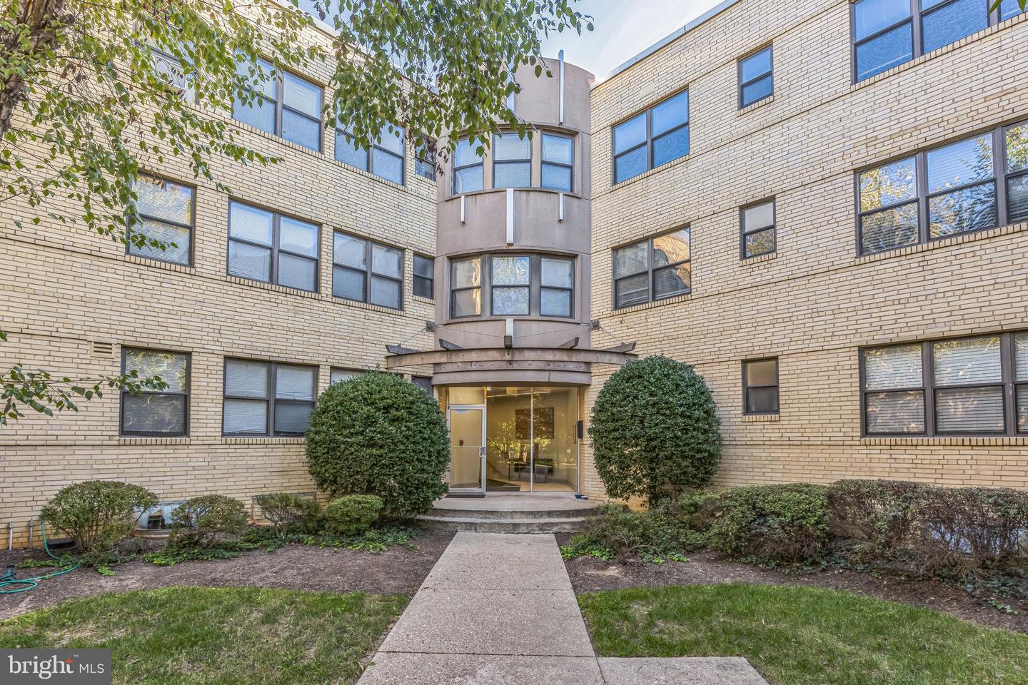 212 OAKWOOD ST SE #218, WASHINGTON, District Of Columbia 20032, 1 Bedroom Bedrooms, ,1 BathroomBathrooms,Residential,For sale,212 OAKWOOD ST SE #218,DCDC2244106 MLS # DCDC2244106