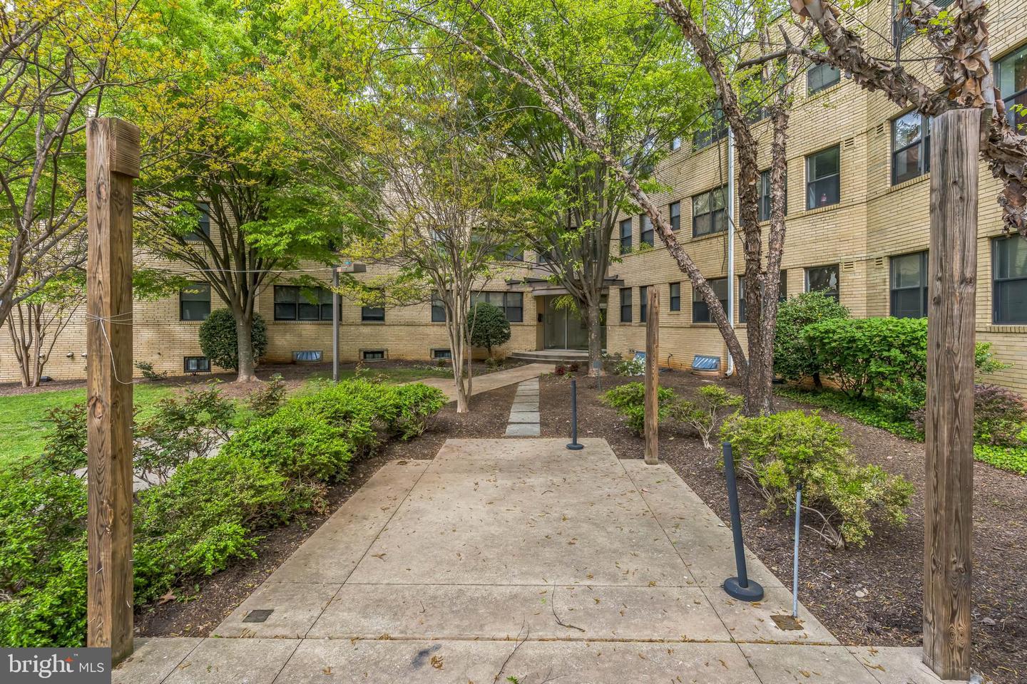 212 OAKWOOD ST SE #218, WASHINGTON, District Of Columbia 20032, 1 Bedroom Bedrooms, ,1 BathroomBathrooms,Residential,For sale,212 OAKWOOD ST SE #218,DCDC2244106 MLS # DCDC2244106