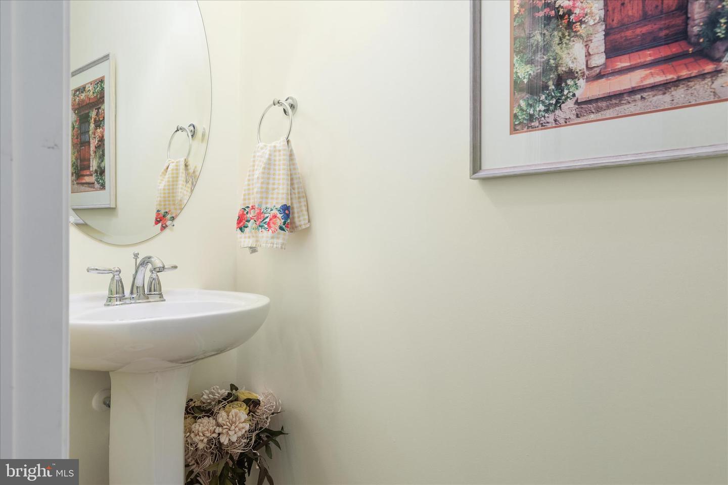 207 KINTYRE LN, STEPHENS CITY, Virginia 22655, 3 Bedrooms Bedrooms, 10 Rooms Rooms,2 BathroomsBathrooms,Residential,For sale,207 KINTYRE LN,VAFV2039314 MLS # VAFV2039314