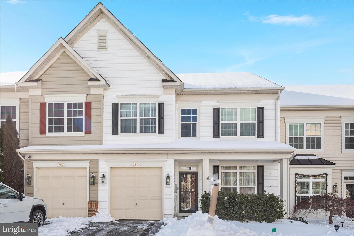 207 KINTYRE LN, STEPHENS CITY, Virginia 22655, 3 Bedrooms Bedrooms, 10 Rooms Rooms,2 BathroomsBathrooms,Residential,For sale,207 KINTYRE LN,VAFV2039314 MLS # VAFV2039314