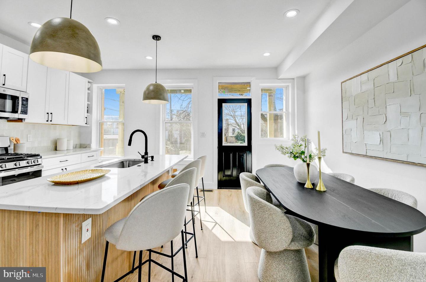 517 FLORIDA AVE NE, WASHINGTON, District Of Columbia 20002, 4 Bedrooms Bedrooms, ,3 BathroomsBathrooms,Residential,For sale,517 FLORIDA AVE NE,DCDC2244140 MLS # DCDC2244140 517 FLORIDA AVE NE, WASHINGTON, District Of Columbia 20002, 4 Bedrooms Bedrooms, ,3 BathroomsBathrooms,Residential,For sale,517 FLORIDA AVE NE,DCDC2244140 MLS # DCDC2244140