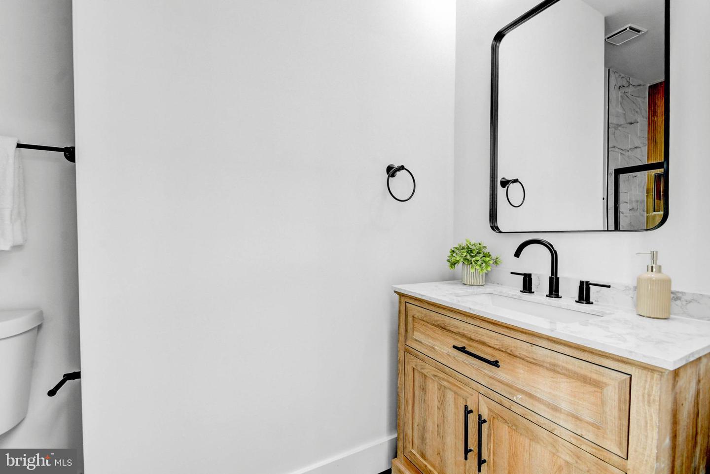 517 FLORIDA AVE NE, WASHINGTON, District Of Columbia 20002, 4 Bedrooms Bedrooms, ,3 BathroomsBathrooms,Residential,For sale,517 FLORIDA AVE NE,DCDC2244140 MLS # DCDC2244140 517 FLORIDA AVE NE, WASHINGTON, District Of Columbia 20002, 4 Bedrooms Bedrooms, ,3 BathroomsBathrooms,Residential,For sale,517 FLORIDA AVE NE,DCDC2244140 MLS # DCDC2244140