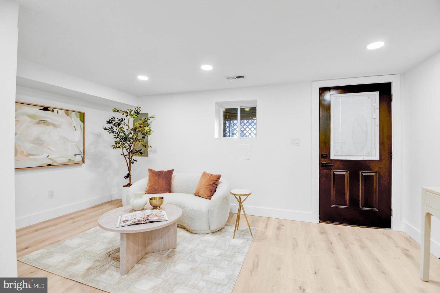 517 FLORIDA AVE NE, WASHINGTON, District Of Columbia 20002, 4 Bedrooms Bedrooms, ,3 BathroomsBathrooms,Residential,For sale,517 FLORIDA AVE NE,DCDC2244140 MLS # DCDC2244140 517 FLORIDA AVE NE, WASHINGTON, District Of Columbia 20002, 4 Bedrooms Bedrooms, ,3 BathroomsBathrooms,Residential,For sale,517 FLORIDA AVE NE,DCDC2244140 MLS # DCDC2244140