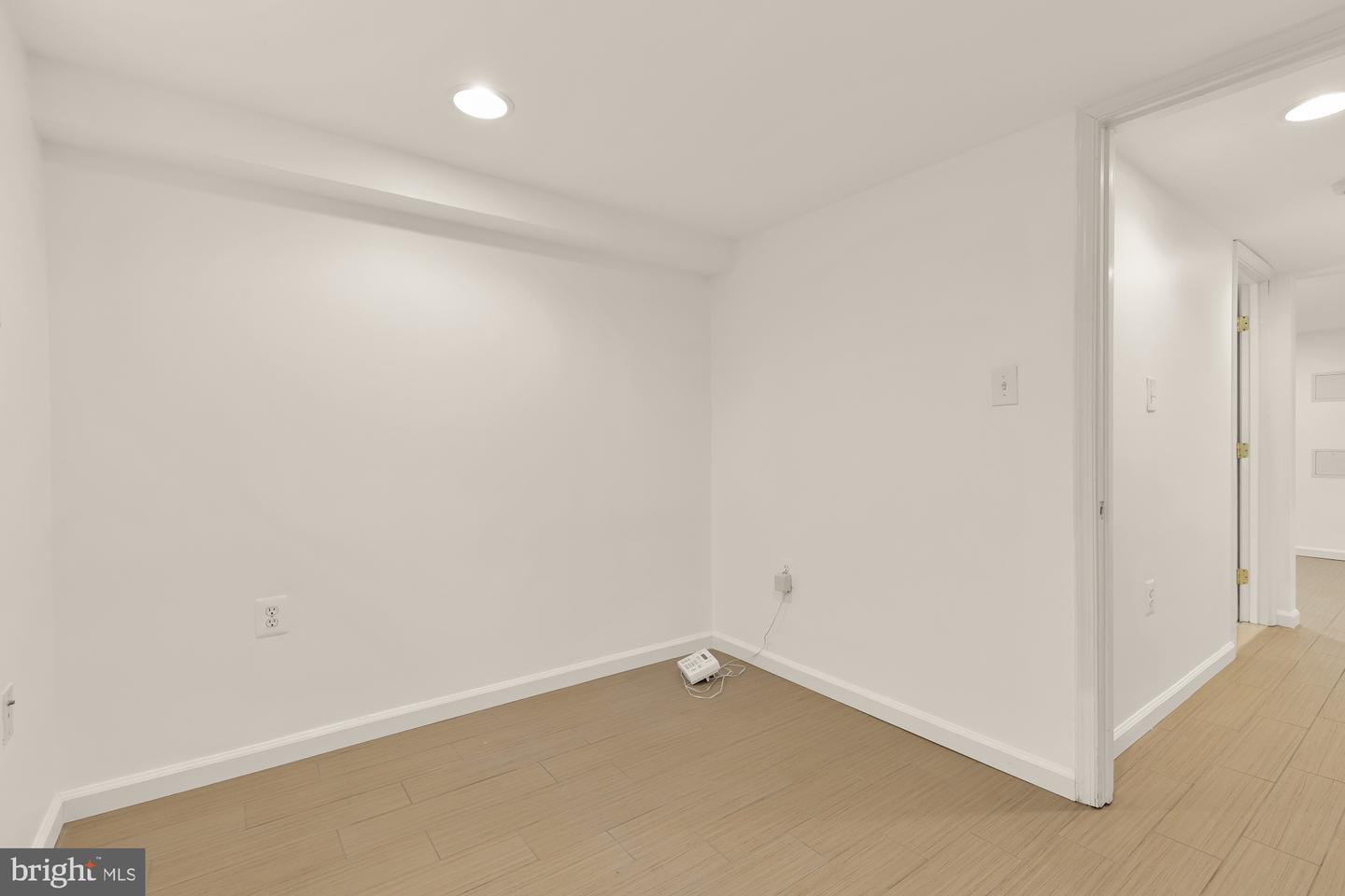 1923 1ST ST NE, WASHINGTON, District Of Columbia 20002, 4 Bedrooms Bedrooms, ,3 BathroomsBathrooms,Residential,For sale,1923 1ST ST NE,DCDC2233868 MLS # DCDC2233868