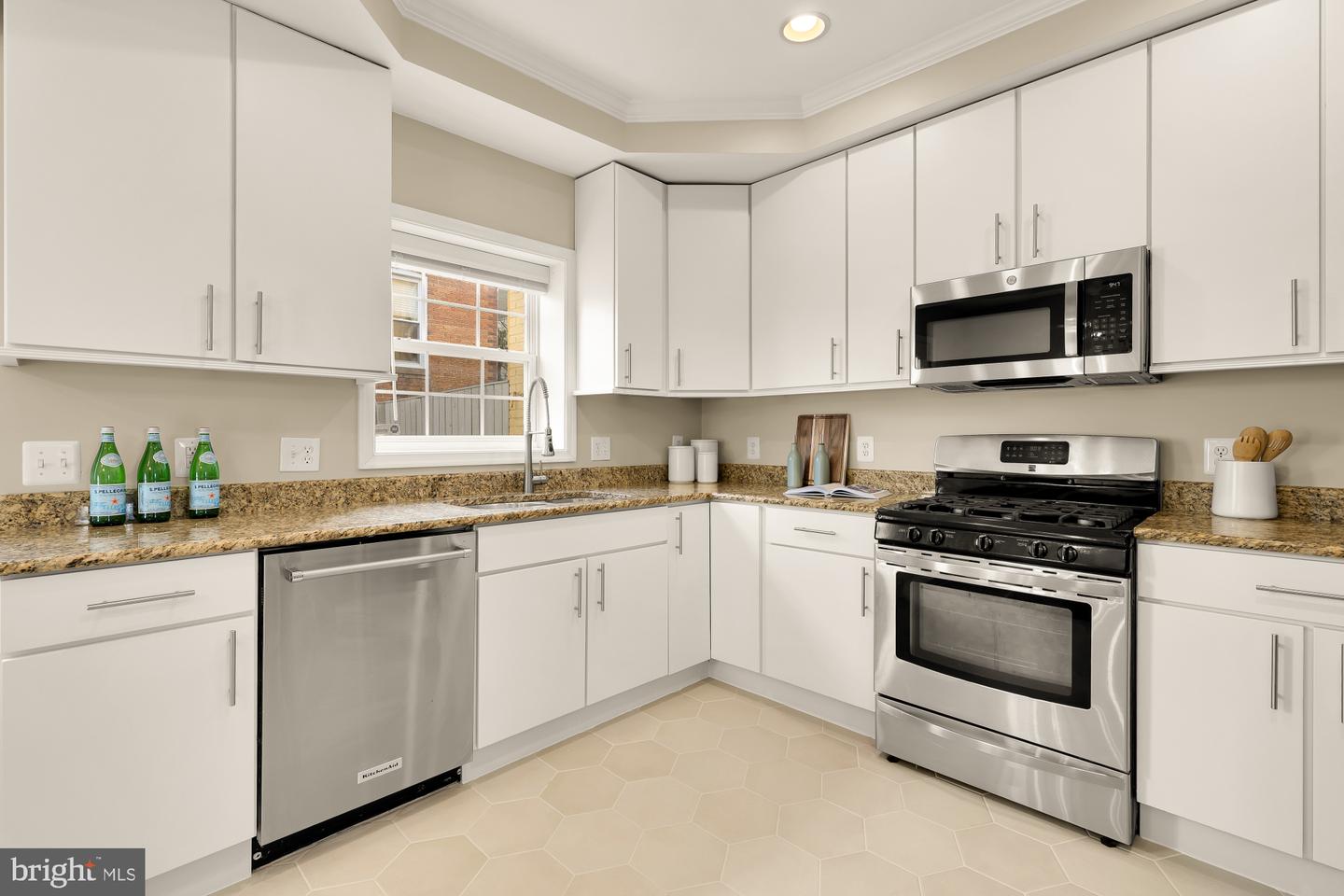 1923 1ST ST NE, WASHINGTON, District Of Columbia 20002, 4 Bedrooms Bedrooms, ,3 BathroomsBathrooms,Residential,For sale,1923 1ST ST NE,DCDC2233868 MLS # DCDC2233868