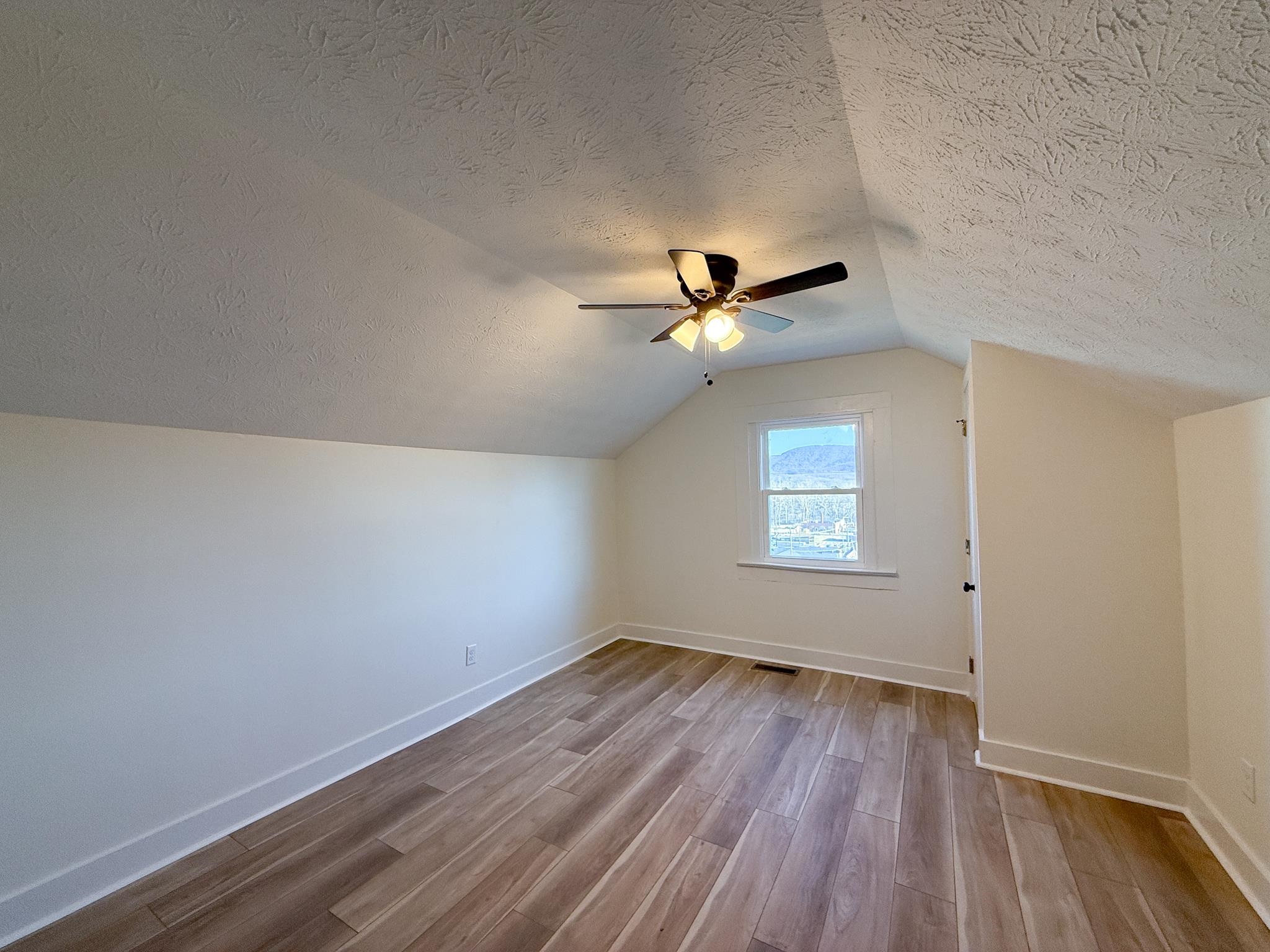 909 GRAYSON AVE, WAYNESBORO, Virginia 22980, 3 Bedrooms Bedrooms, ,2 BathroomsBathrooms,Residential,909 GRAYSON AVE,671622 MLS # 671622