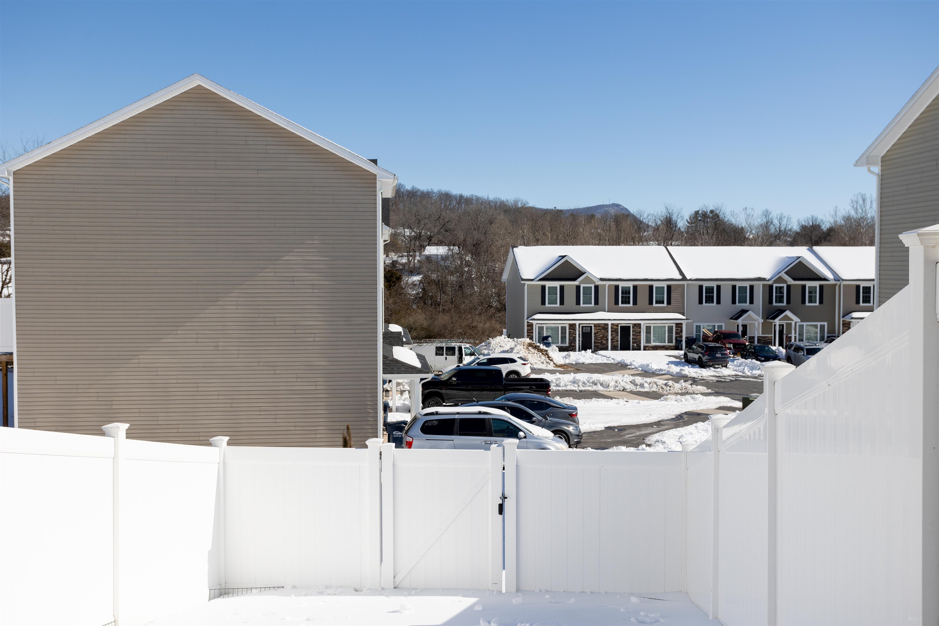 1091 BLUEMOON DR, ROCKINGHAM, Virginia 22801, 3 Bedrooms Bedrooms, ,2 BathroomsBathrooms,Residential,1091 BLUEMOON DR,672947 MLS # 672947