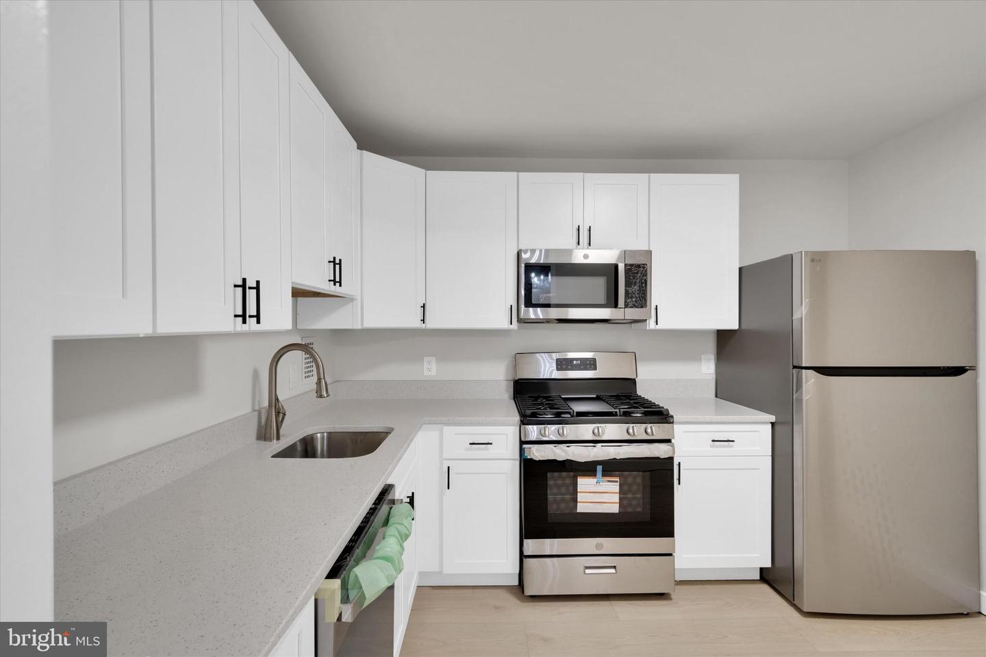 3001 VEAZEY TERR NW #1008, WASHINGTON, District Of Columbia 20008, 2 Bedrooms Bedrooms, ,2 BathroomsBathrooms,Residential,For sale,3001 VEAZEY TERR NW #1008,DCDC2229336 MLS # DCDC2229336