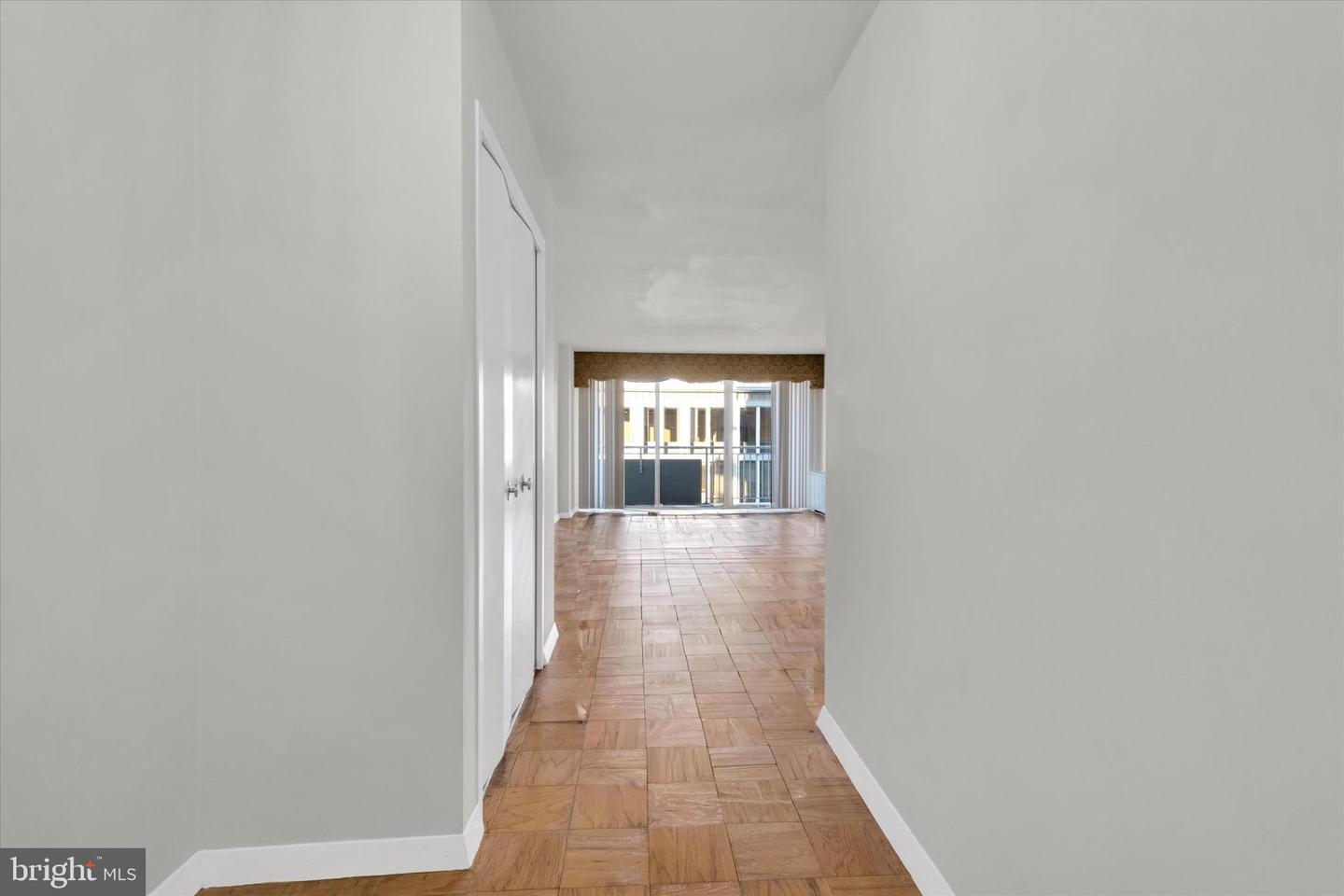 3001 VEAZEY TERR NW #1008, WASHINGTON, District Of Columbia 20008, 2 Bedrooms Bedrooms, ,2 BathroomsBathrooms,Residential,For sale,3001 VEAZEY TERR NW #1008,DCDC2229336 MLS # DCDC2229336