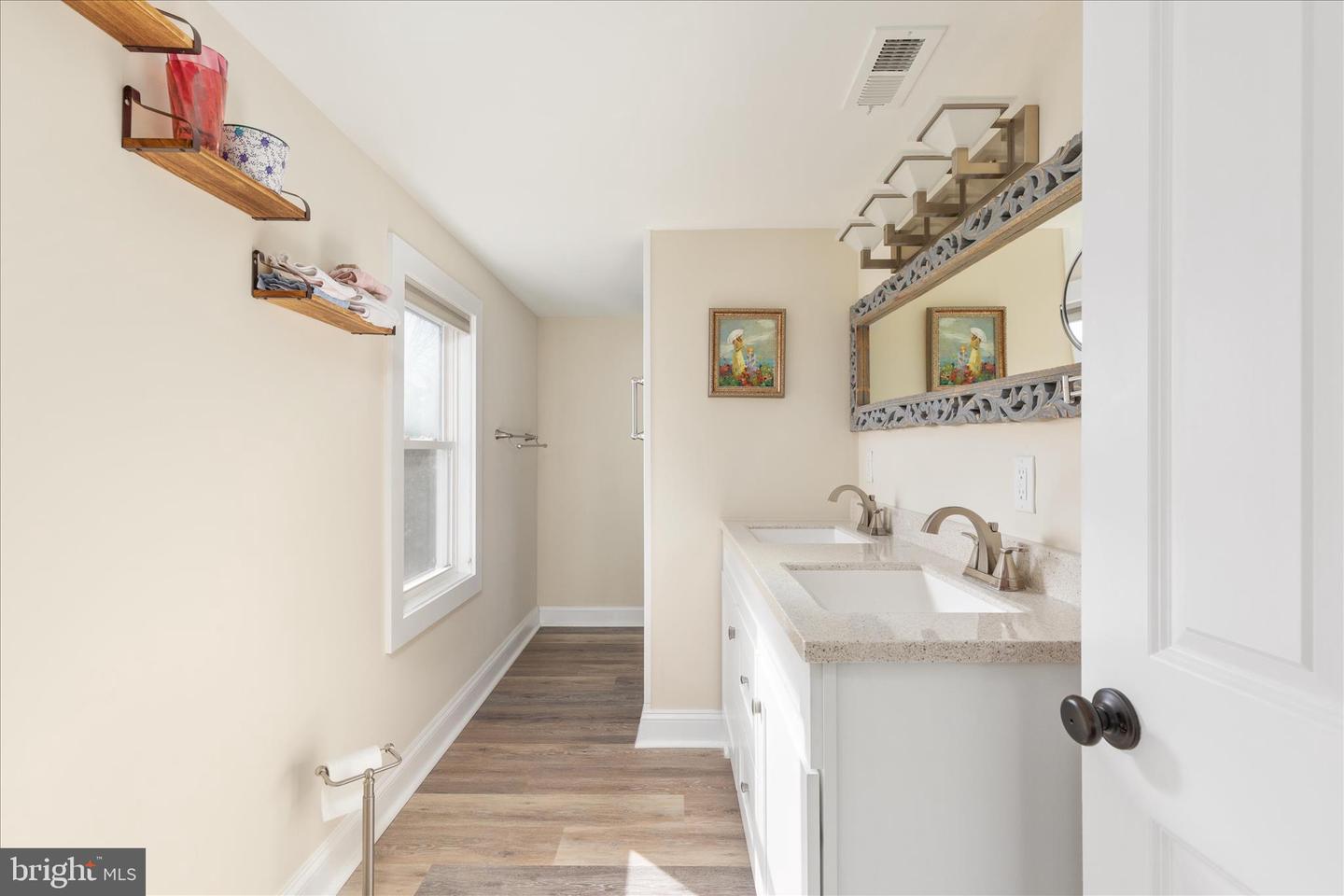 445 ASH ST, STRASBURG, Virginia 22657, 3 Bedrooms Bedrooms, ,2 BathroomsBathrooms,Residential,For sale,445 ASH ST,VASH2013274 MLS # VASH2013274