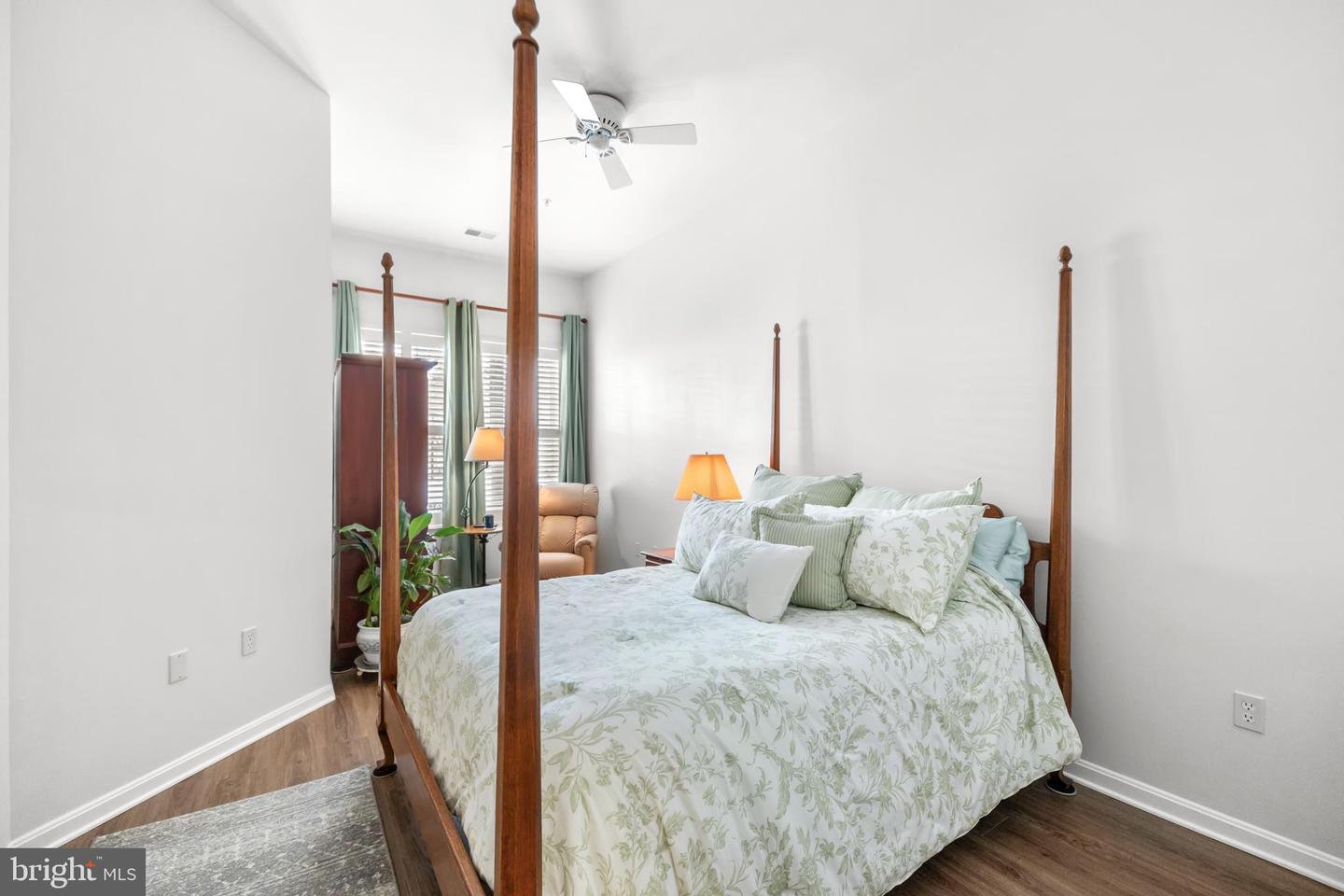 4951 BRENMAN PARK DR #115, ALEXANDRIA, Virginia 22304, 1 Bedroom Bedrooms, ,1 BathroomBathrooms,Residential,For sale,4951 BRENMAN PARK DR #115,VAAX2053004 MLS # VAAX2053004