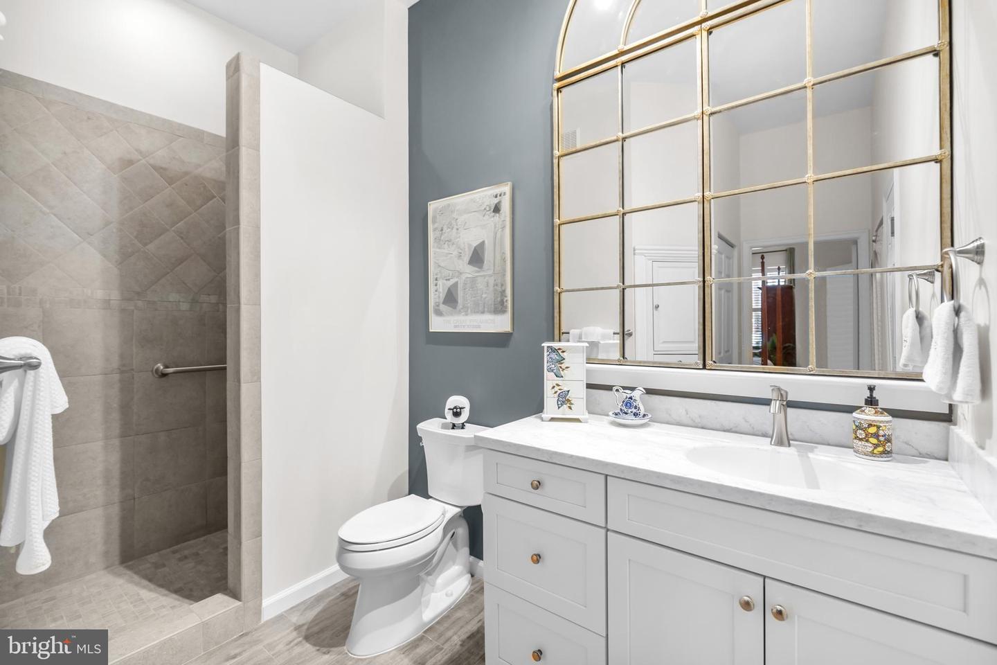 4951 BRENMAN PARK DR #115, ALEXANDRIA, Virginia 22304, 1 Bedroom Bedrooms, ,1 BathroomBathrooms,Residential,For sale,4951 BRENMAN PARK DR #115,VAAX2053004 MLS # VAAX2053004