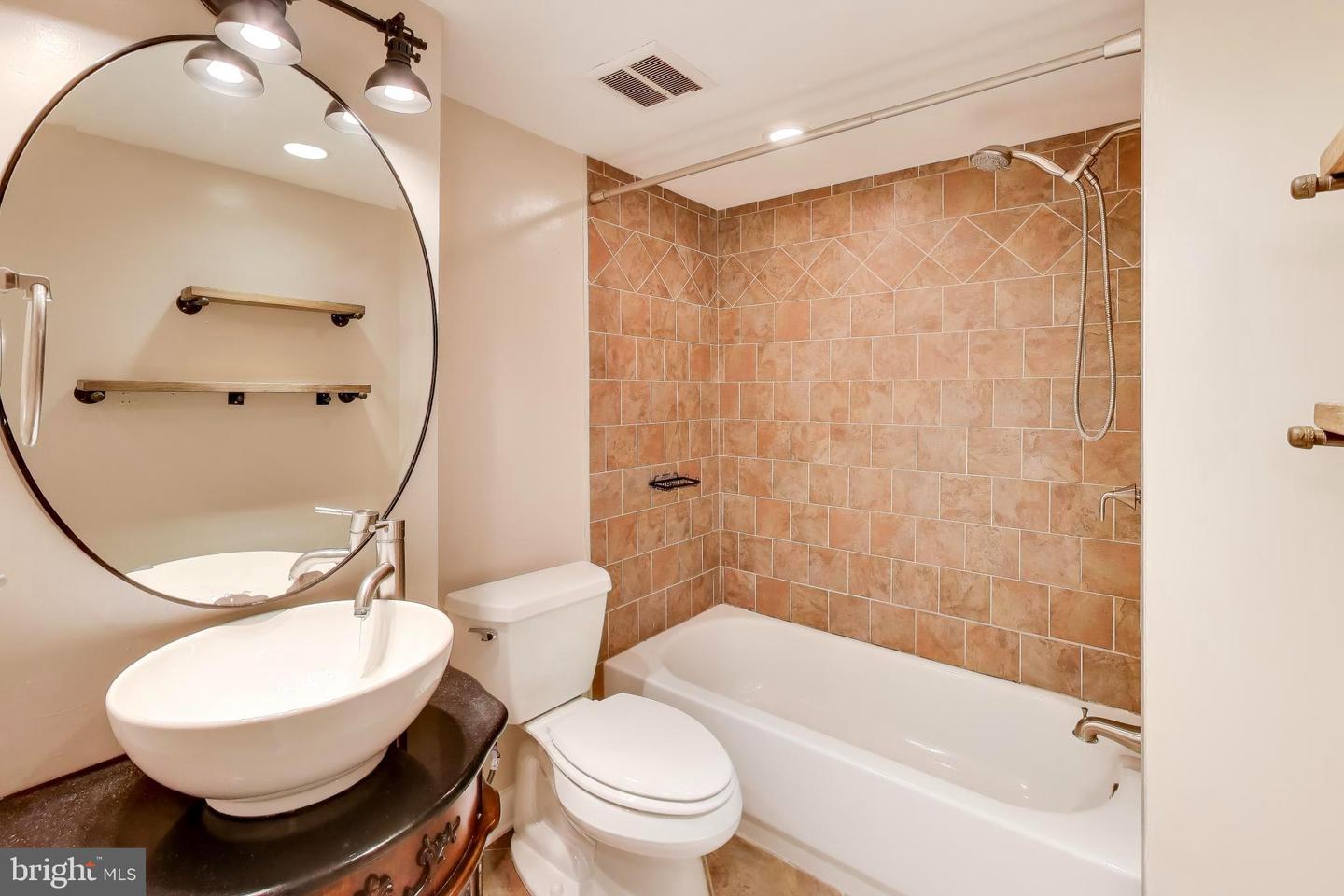 1245 13TH ST NW #208, WASHINGTON, District Of Columbia 20005, 1 Bedroom Bedrooms, 2 Rooms Rooms,1 BathroomBathrooms,Residential,For sale,1245 13TH ST NW #208,DCDC2240984 MLS # DCDC2240984