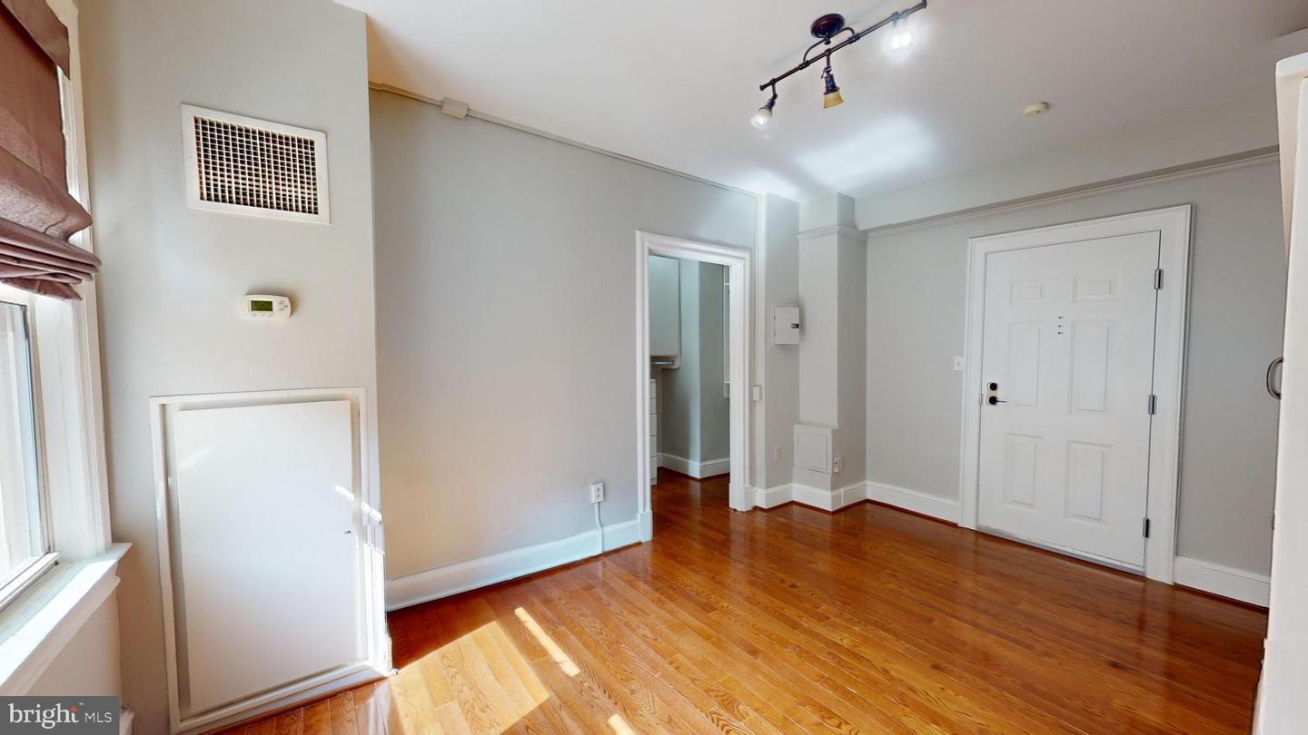 3446 CONNECTICUT AVE NW #203, WASHINGTON, District Of Columbia 20008, ,1 BathroomBathrooms,Residential,For sale,3446 CONNECTICUT AVE NW #203,DCDC2242534 MLS # DCDC2242534