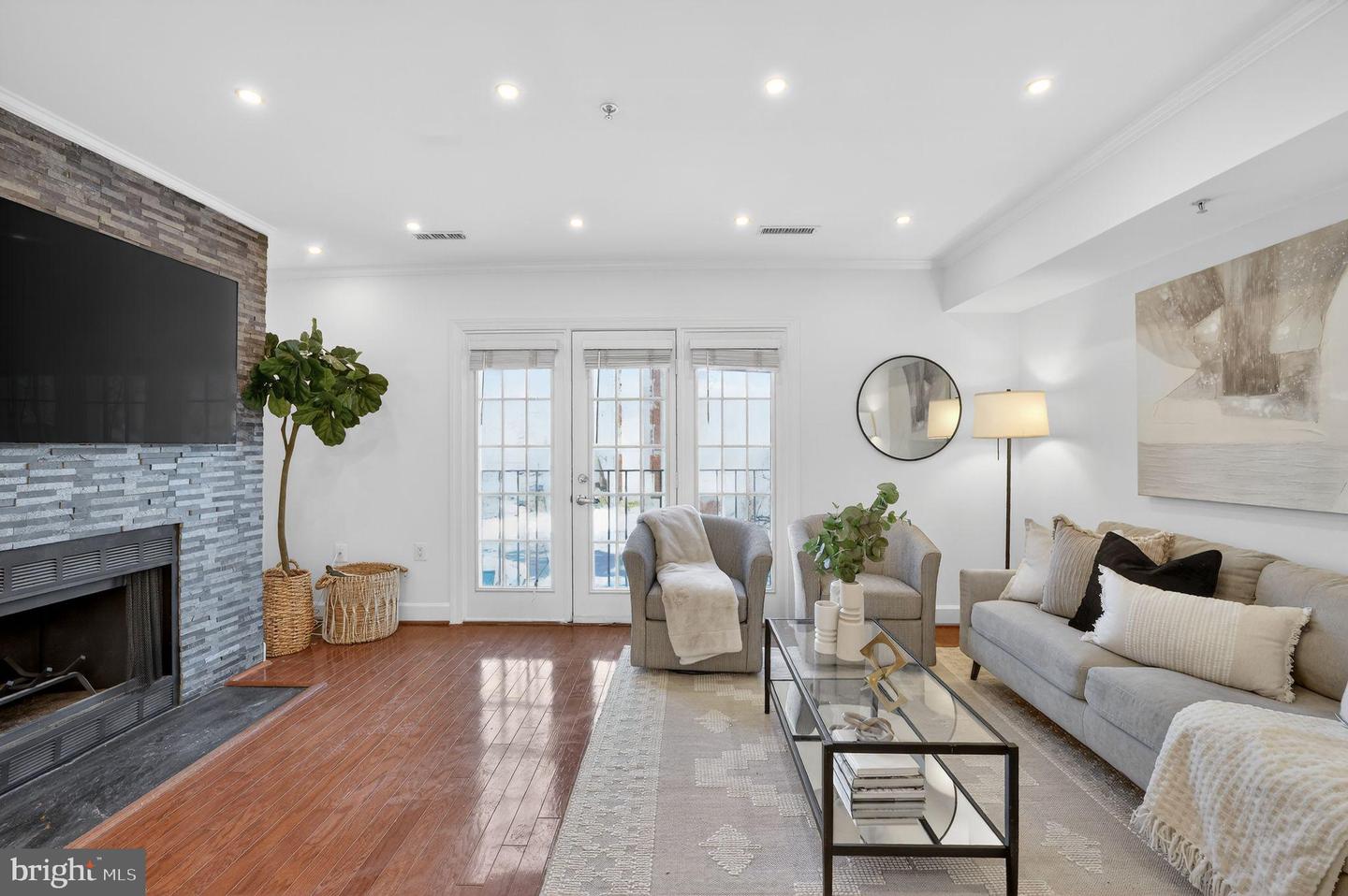 3805 PORTER ST NW #201, WASHINGTON, District Of Columbia 20016, 1 Bedroom Bedrooms, 3 Rooms Rooms,1 BathroomBathrooms,Residential,For sale,3805 PORTER ST NW #201,DCDC2242762 MLS # DCDC2242762