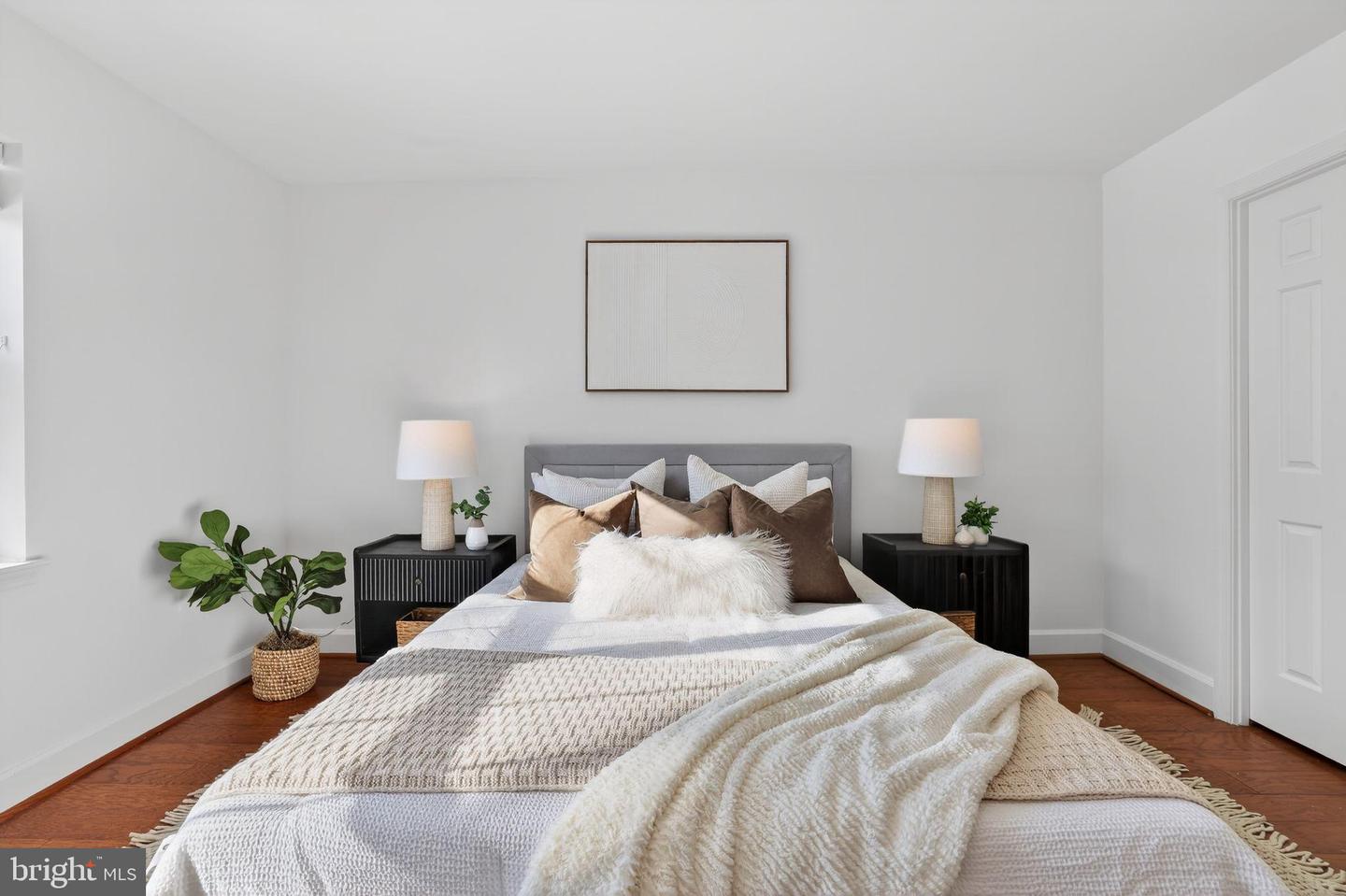 3805 PORTER ST NW #201, WASHINGTON, District Of Columbia 20016, 1 Bedroom Bedrooms, 3 Rooms Rooms,1 BathroomBathrooms,Residential,For sale,3805 PORTER ST NW #201,DCDC2242762 MLS # DCDC2242762