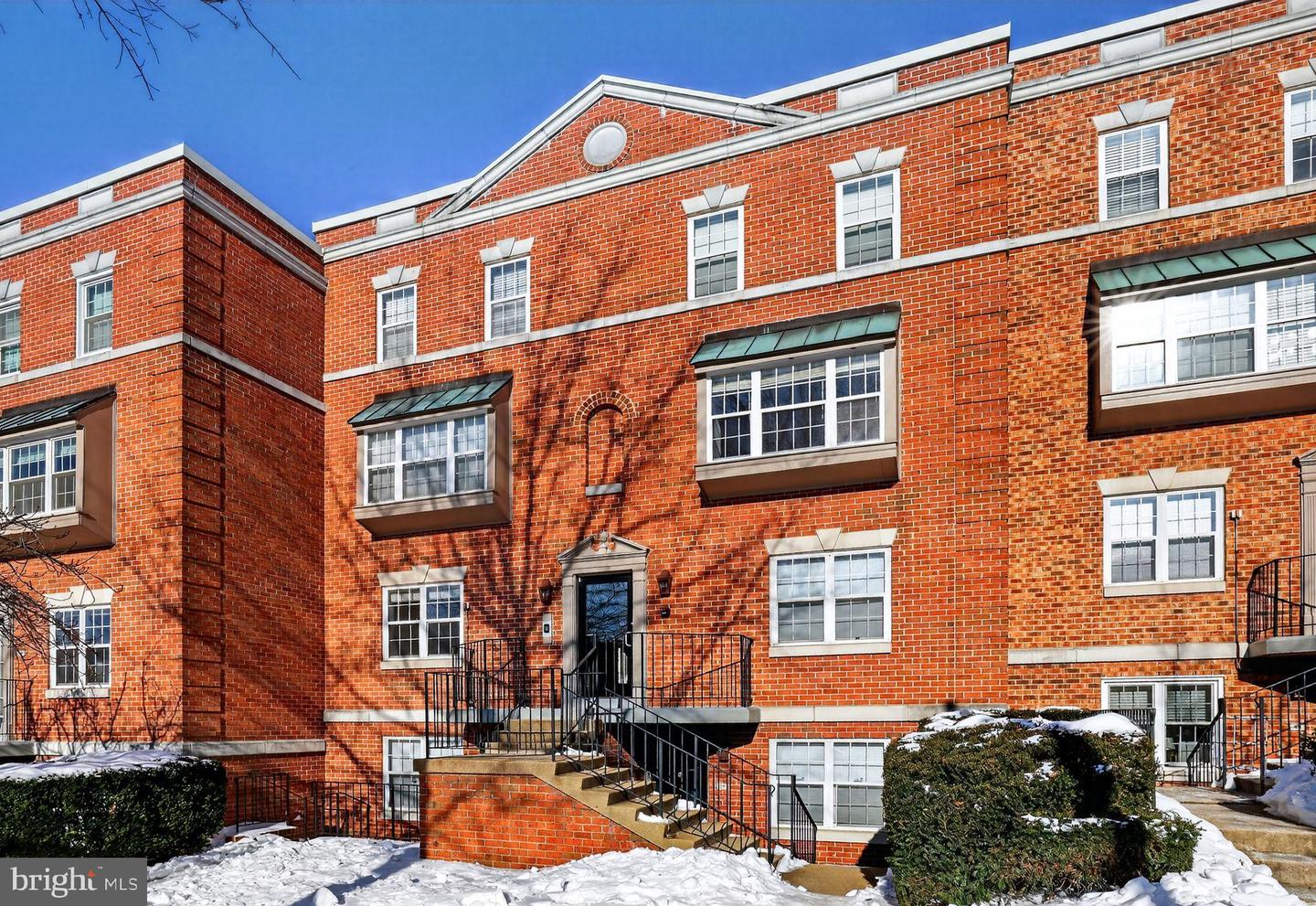 3805 PORTER ST NW #201, WASHINGTON, District Of Columbia 20016, 1 Bedroom Bedrooms, 3 Rooms Rooms,1 BathroomBathrooms,Residential,For sale,3805 PORTER ST NW #201,DCDC2242762 MLS # DCDC2242762