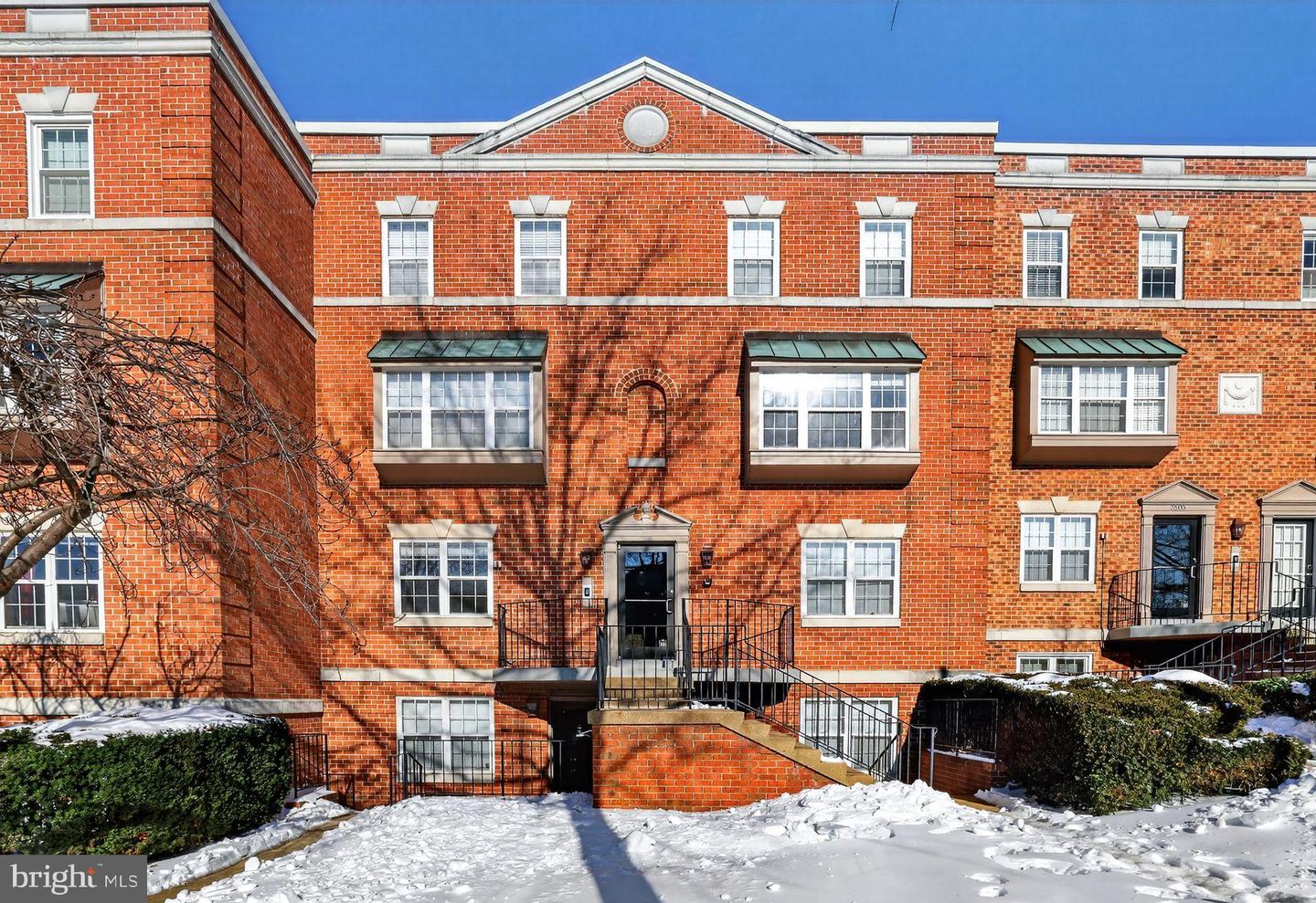 3805 PORTER ST NW #201, WASHINGTON, District Of Columbia 20016, 1 Bedroom Bedrooms, 3 Rooms Rooms,1 BathroomBathrooms,Residential,For sale,3805 PORTER ST NW #201,DCDC2242762 MLS # DCDC2242762