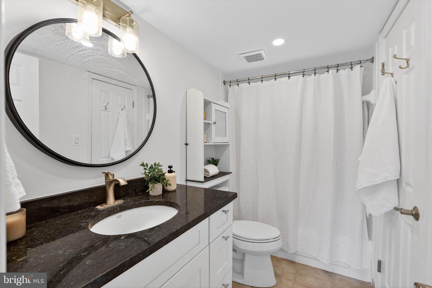 3805 PORTER ST NW #201, WASHINGTON, District Of Columbia 20016, 1 Bedroom Bedrooms, 3 Rooms Rooms,1 BathroomBathrooms,Residential,For sale,3805 PORTER ST NW #201,DCDC2242762 MLS # DCDC2242762