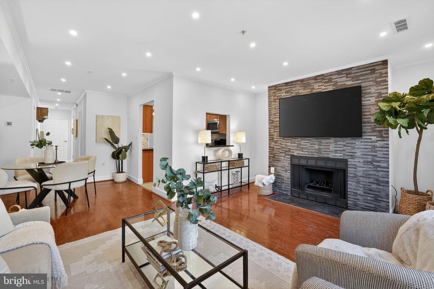 3805 PORTER ST NW #201, WASHINGTON, District Of Columbia 20016, 1 Bedroom Bedrooms, 3 Rooms Rooms,1 BathroomBathrooms,Residential,For sale,3805 PORTER ST NW #201,DCDC2242762 MLS # DCDC2242762