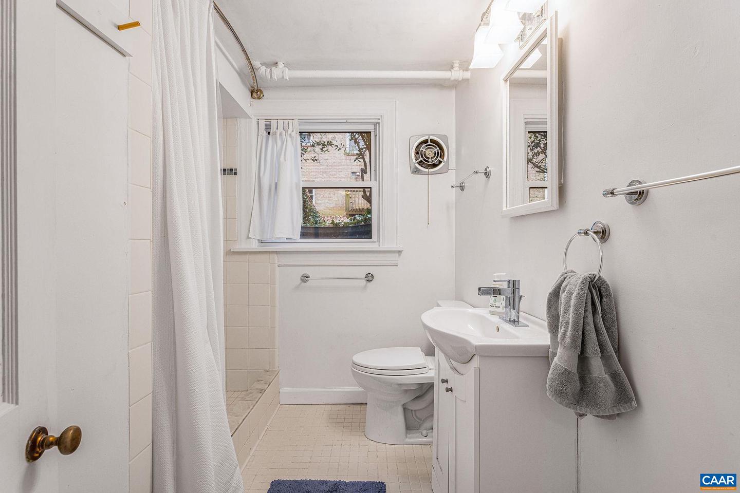 810 TUNLAW PL, CHARLOTTESVILLE, Virginia 22903, 5 Bedrooms Bedrooms, ,3 BathroomsBathrooms,Residential,For sale,810 TUNLAW PL,672713 MLS # 672713