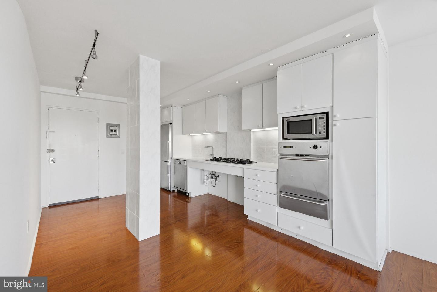 1330 NEW HAMPSHIRE AVE NW #720, WASHINGTON, District Of Columbia 20036, ,1 BathroomBathrooms,Residential,For sale,1330 NEW HAMPSHIRE AVE NW #720,DCDC2242950 MLS # DCDC2242950