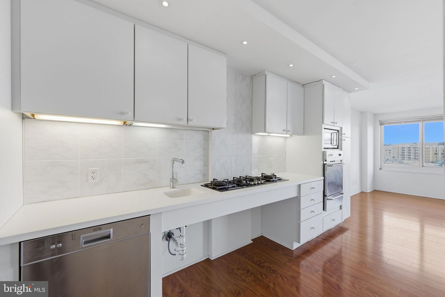 1330 NEW HAMPSHIRE AVE NW #720, WASHINGTON, District Of Columbia 20036, ,1 BathroomBathrooms,Residential,For sale,1330 NEW HAMPSHIRE AVE NW #720,DCDC2242950 MLS # DCDC2242950