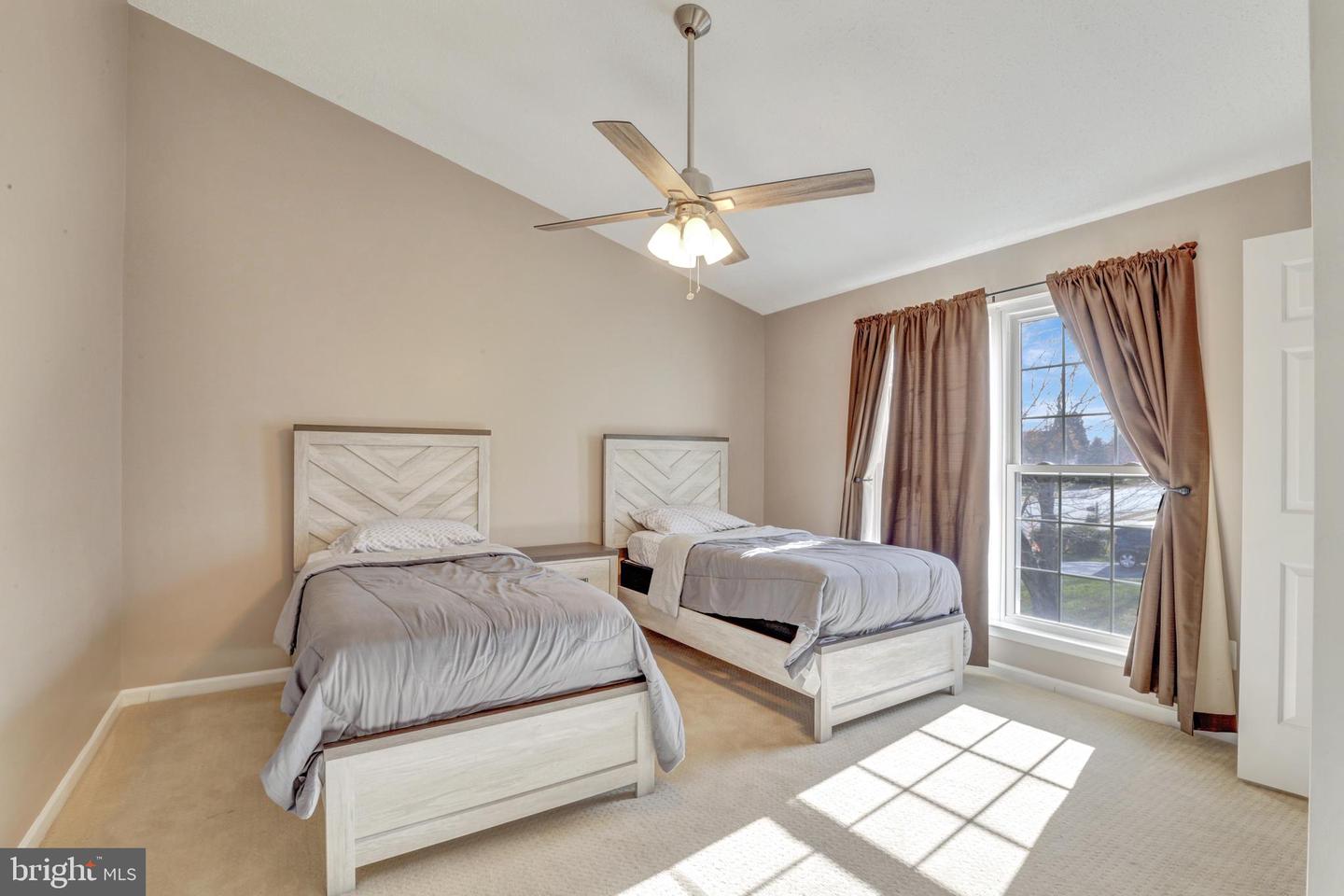 8591 SIGNAL HILL RD, MANASSAS, Virginia 20110, 4 Bedrooms Bedrooms, ,2 BathroomsBathrooms,Residential,For sale,8591 SIGNAL HILL RD,VAMN2010028 MLS # VAMN2010028