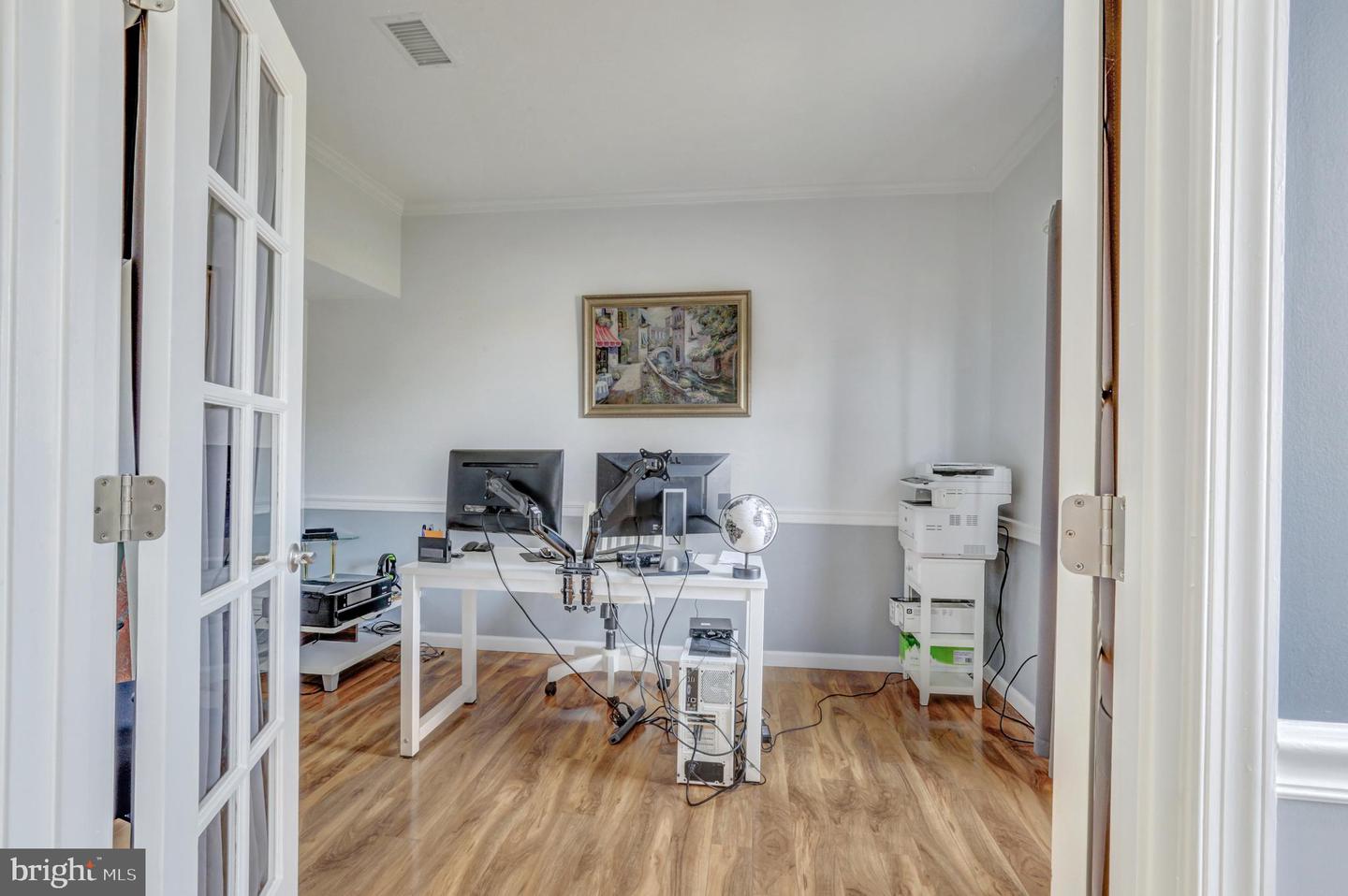 8591 SIGNAL HILL RD, MANASSAS, Virginia 20110, 4 Bedrooms Bedrooms, ,2 BathroomsBathrooms,Residential,For sale,8591 SIGNAL HILL RD,VAMN2010028 MLS # VAMN2010028