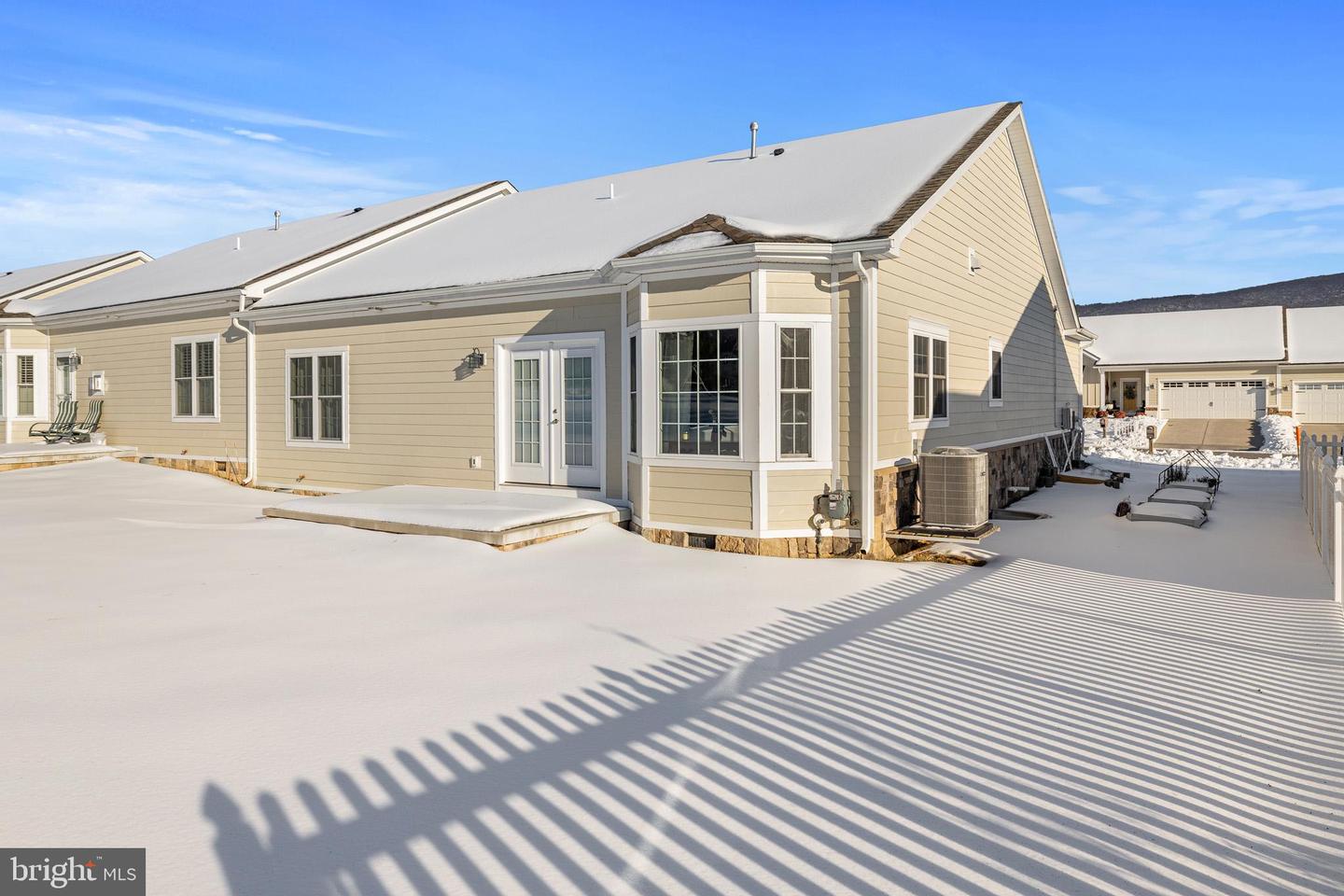 205 GRAFTON CT, EDINBURG, Virginia 22824, 2 Bedrooms Bedrooms, ,2 BathroomsBathrooms,Residential,For sale,205 GRAFTON CT,VASH2013472 MLS # VASH2013472