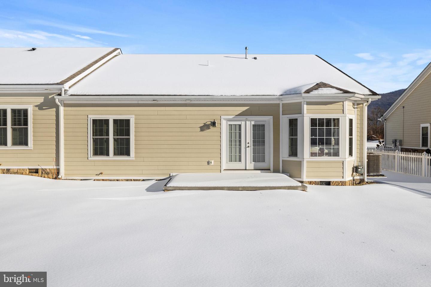 205 GRAFTON CT, EDINBURG, Virginia 22824, 2 Bedrooms Bedrooms, ,2 BathroomsBathrooms,Residential,For sale,205 GRAFTON CT,VASH2013472 MLS # VASH2013472