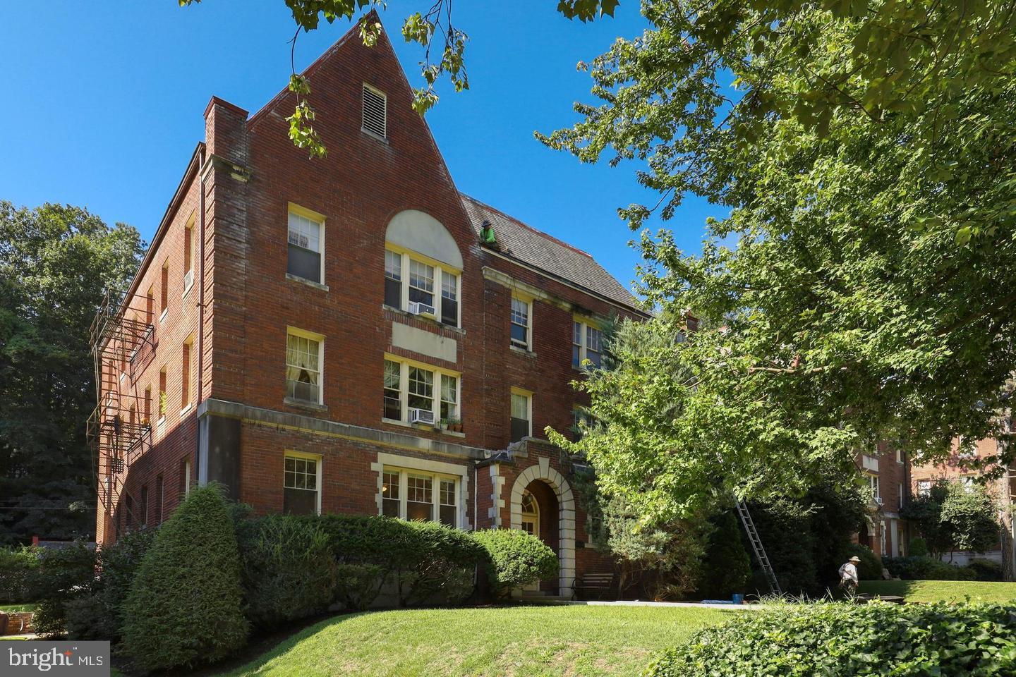 3024 PORTER ST NW #102, WASHINGTON, District Of Columbia 20008, 1 Bedroom Bedrooms, ,1 BathroomBathrooms,Residential,For sale,3024 PORTER ST NW #102,DCDC2243732 MLS # DCDC2243732