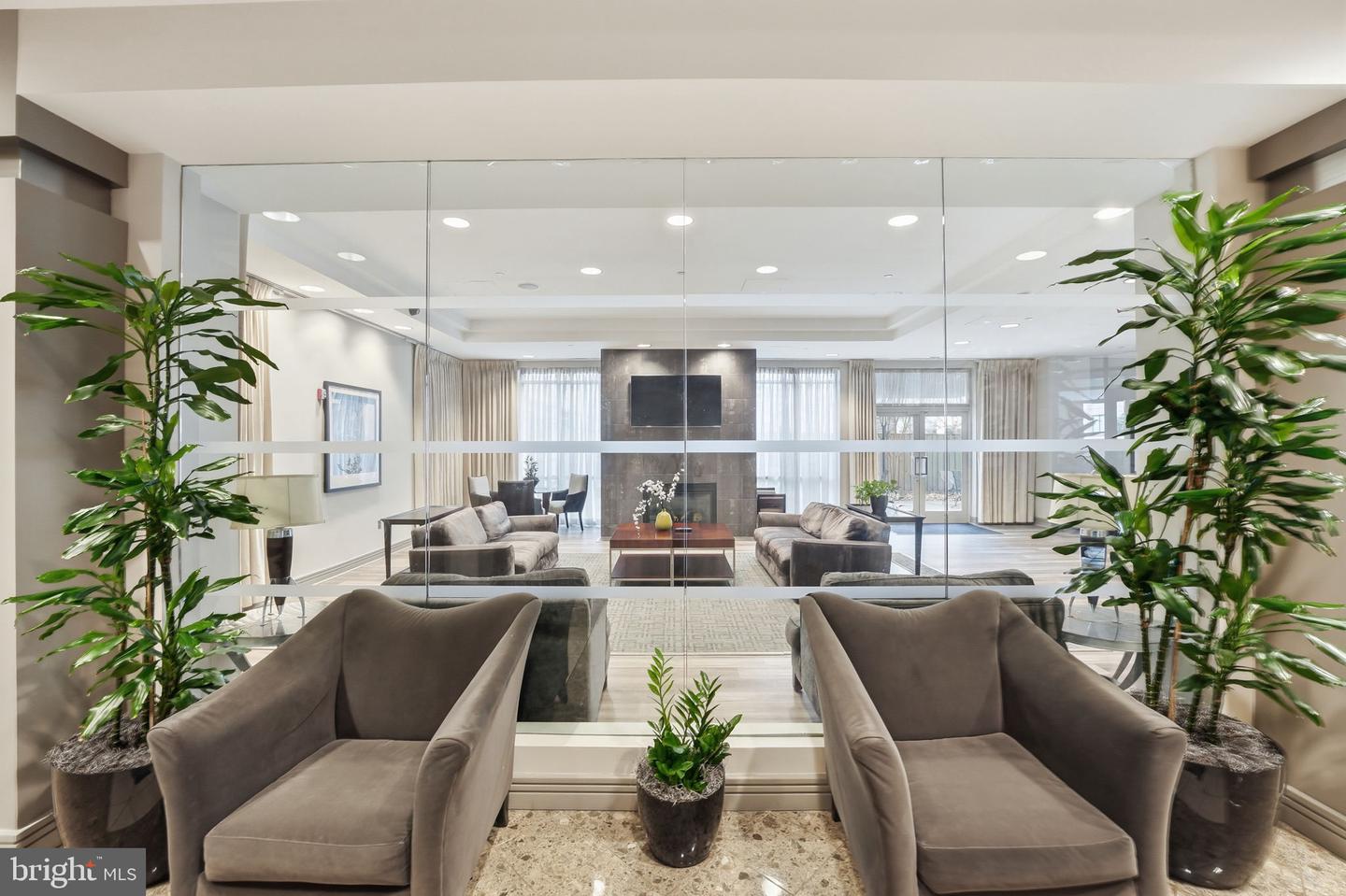 880 N POLLARD ST #322, ARLINGTON, Virginia 22203, 1 Bedroom Bedrooms, ,1 BathroomBathrooms,Residential,For sale,880 N POLLARD ST #322,VAAR2068290 MLS # VAAR2068290