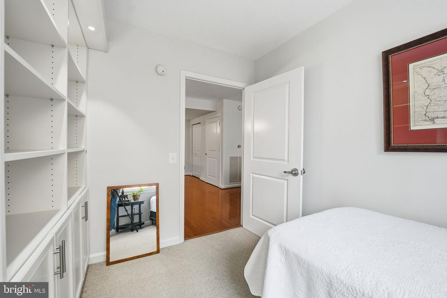 880 N POLLARD ST #322, ARLINGTON, Virginia 22203, 1 Bedroom Bedrooms, ,1 BathroomBathrooms,Residential,For sale,880 N POLLARD ST #322,VAAR2068290 MLS # VAAR2068290