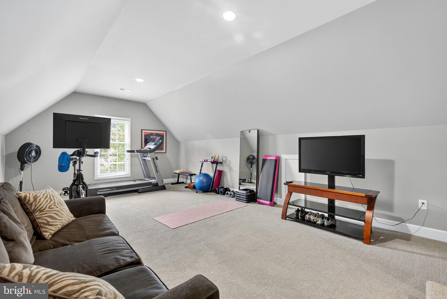 164 HIGHLAND, WILLIAMSBURG, Virginia 23188, 4 Bedrooms Bedrooms, 10 Rooms Rooms,3 BathroomsBathrooms,Residential,For sale,164 HIGHLAND,VAJC2000590 MLS # VAJC2000590